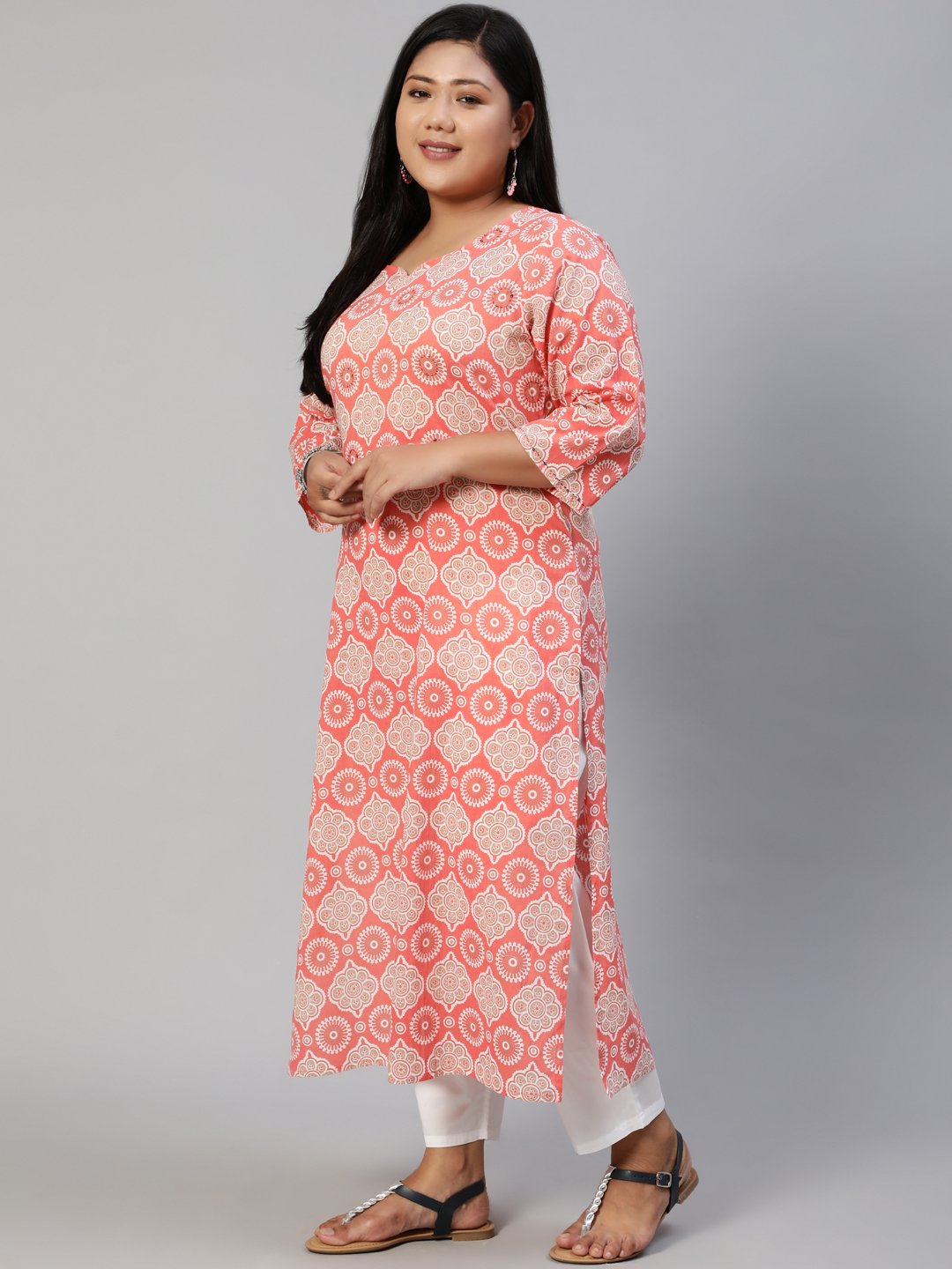 Women Pink Hand Work Printed Straight Kurta With Three Quarter Sleeves