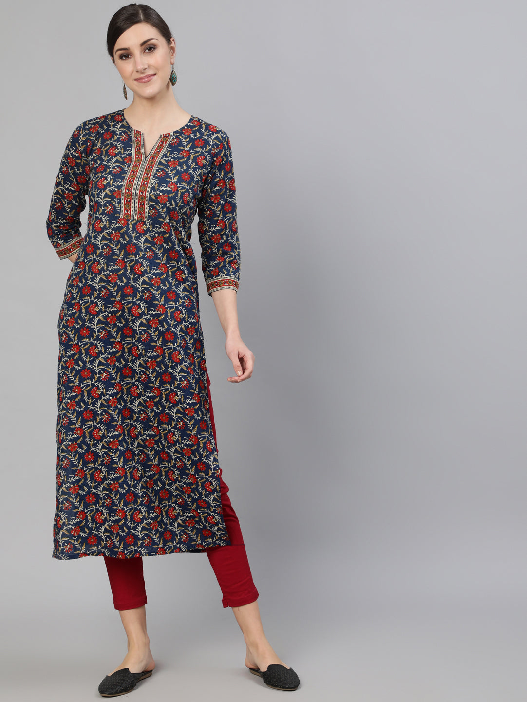 Women Blue Printed Straight Kurta With Three Quarter Sleeves