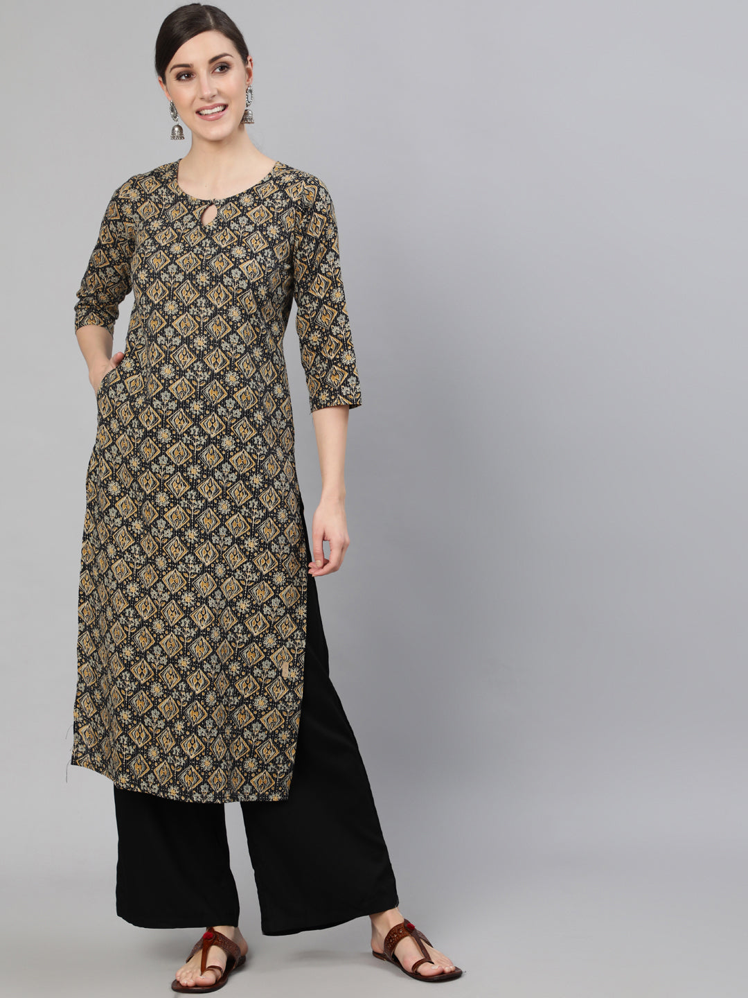 Black & beige Printed Straight Kurta with Three Quarter Sleeves