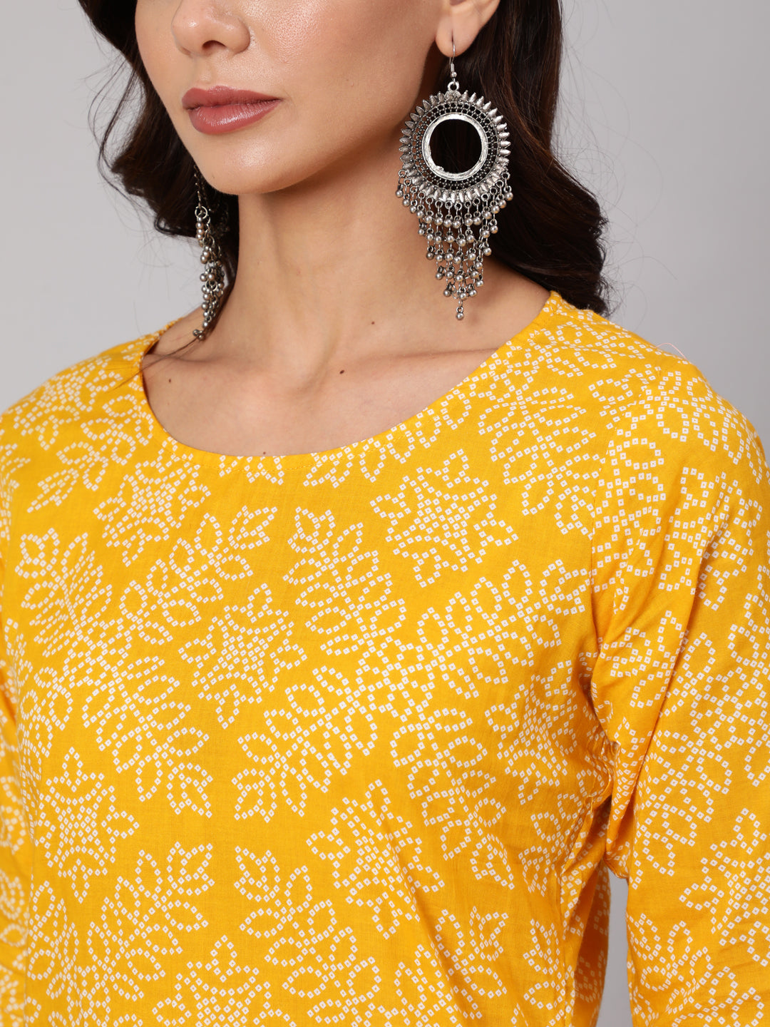Yellow Bandhani Printed Straight Kurta With Three Quarter Sleeves