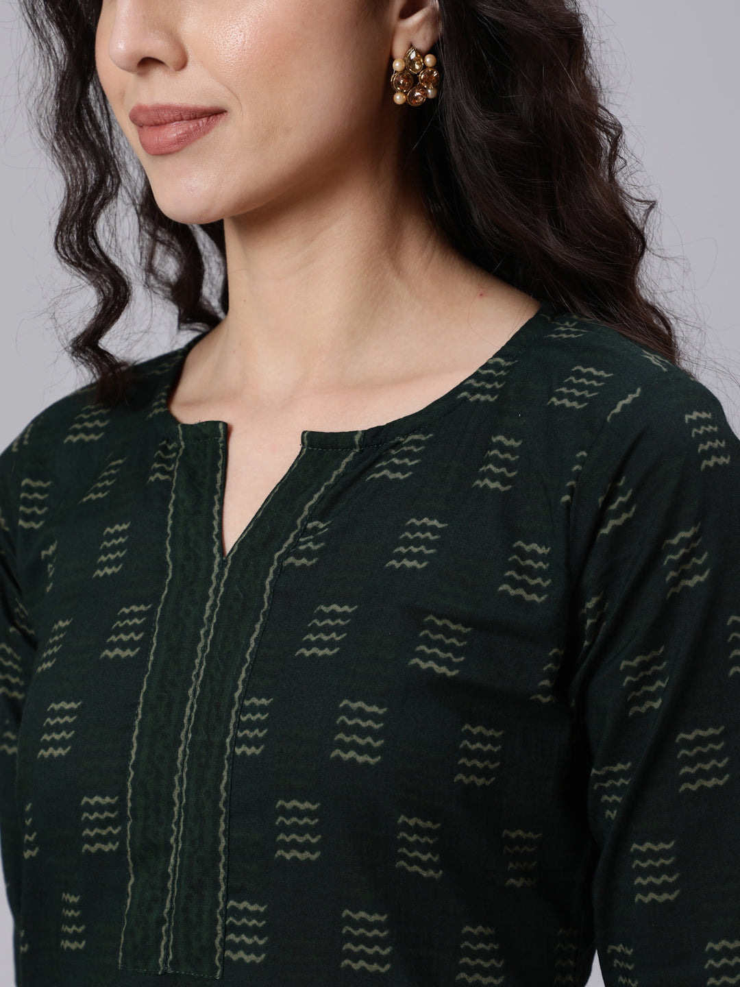 Green Abstract Printed Straight Kurta With Three Quarter Sleeves