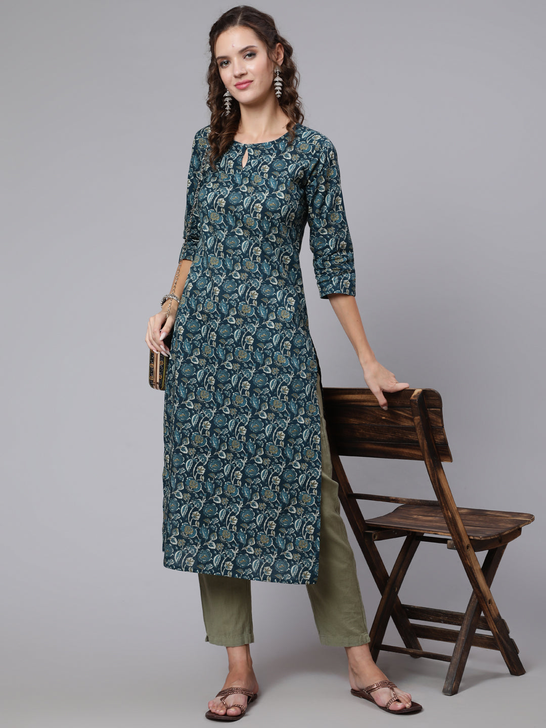 Teal Blue Printed straight kurta with three quarter sleeves