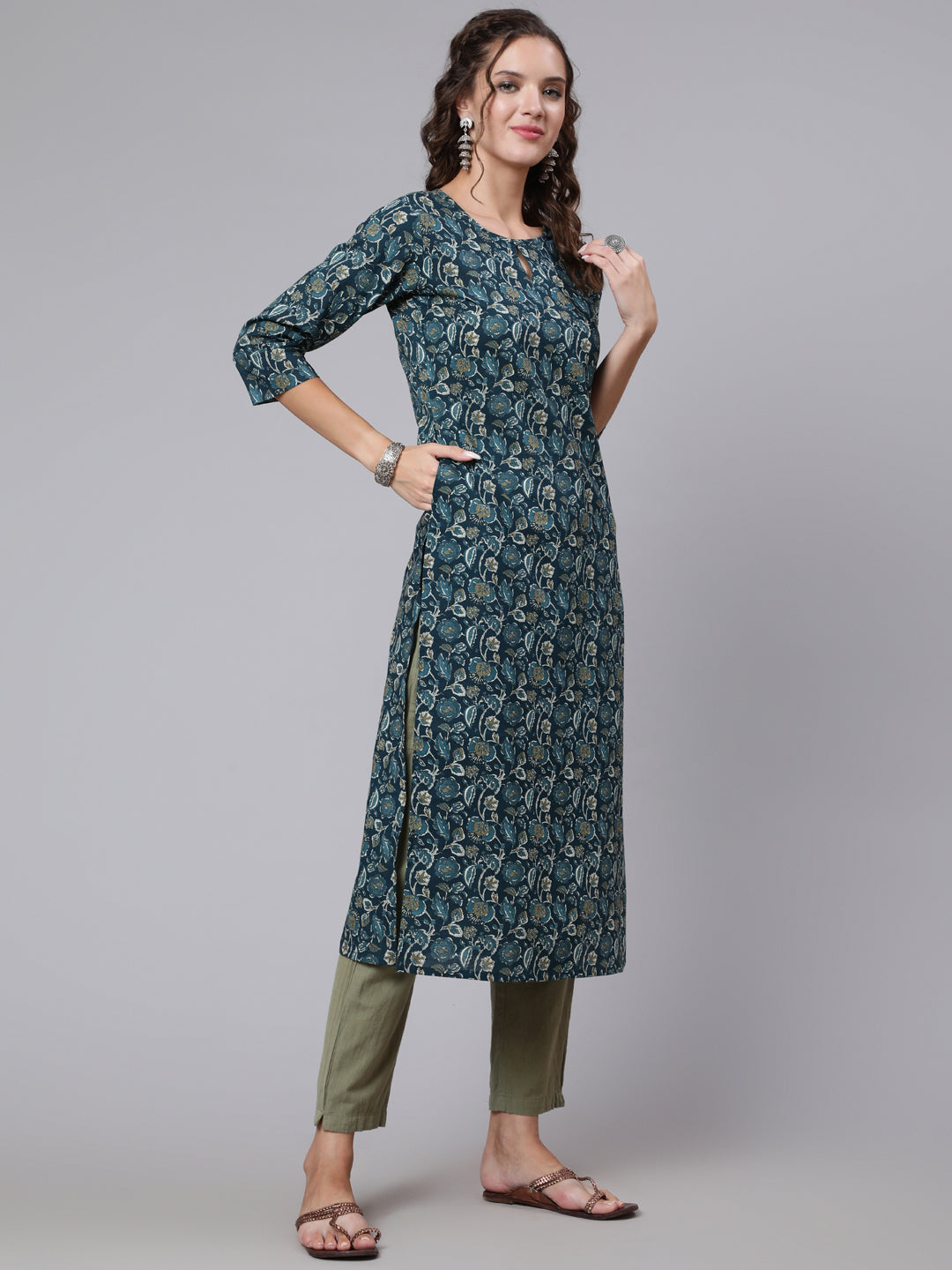 Teal Blue Printed straight kurta with three quarter sleeves