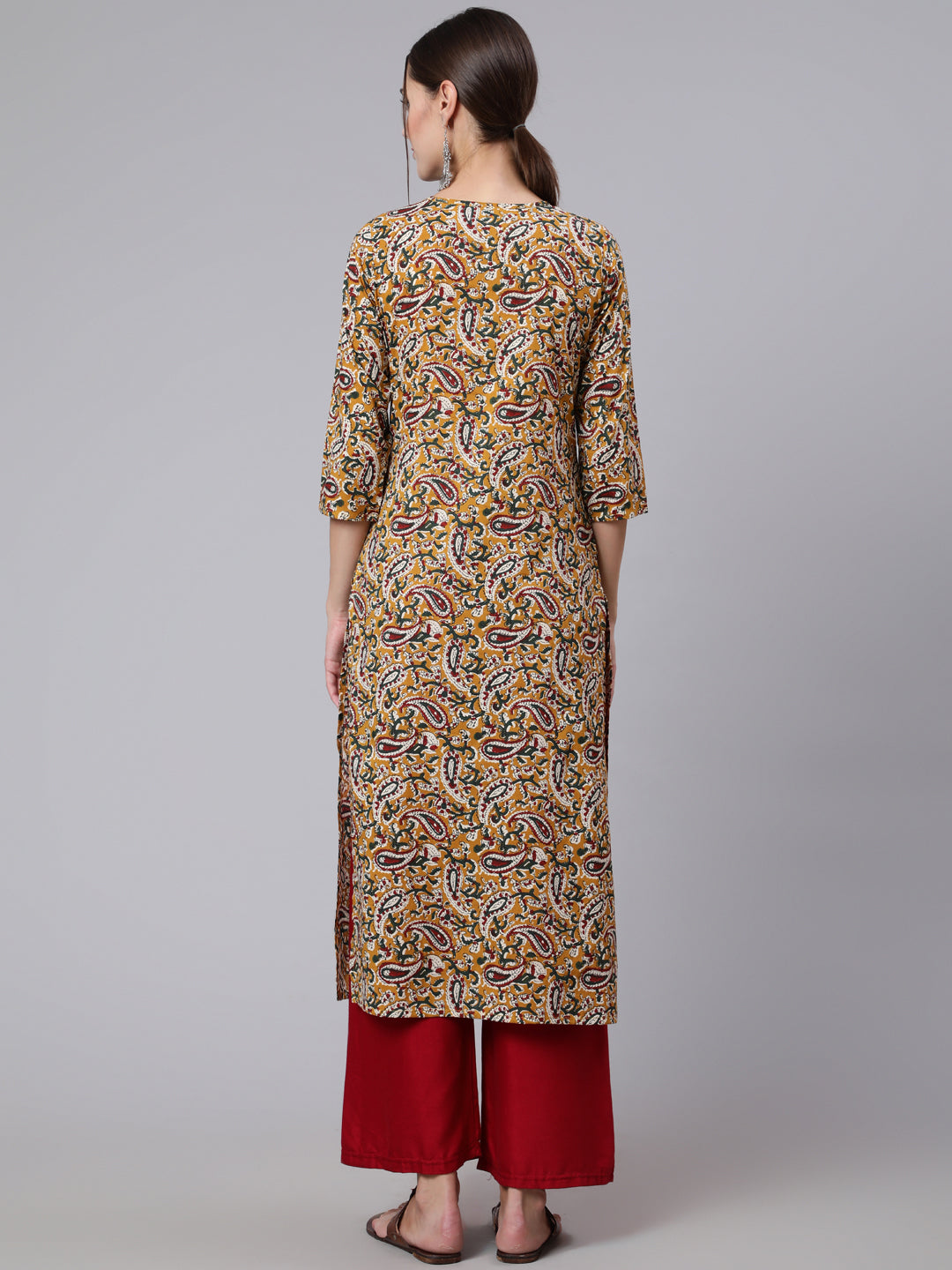 Yellow Printed straight kurta with three quarter sleeves