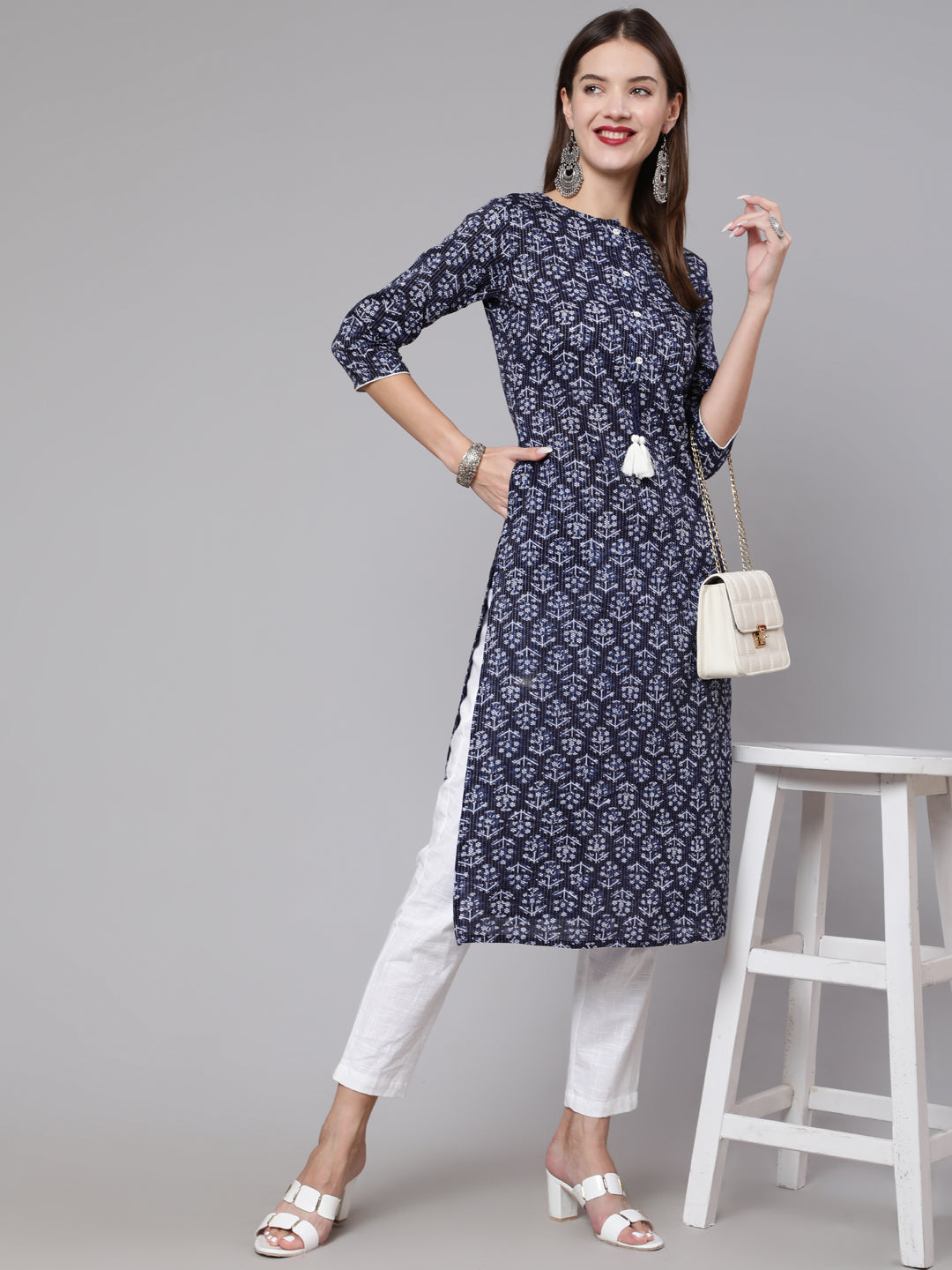 Navy Blue Printed Straight Kurta With Three Quarter Sleeves