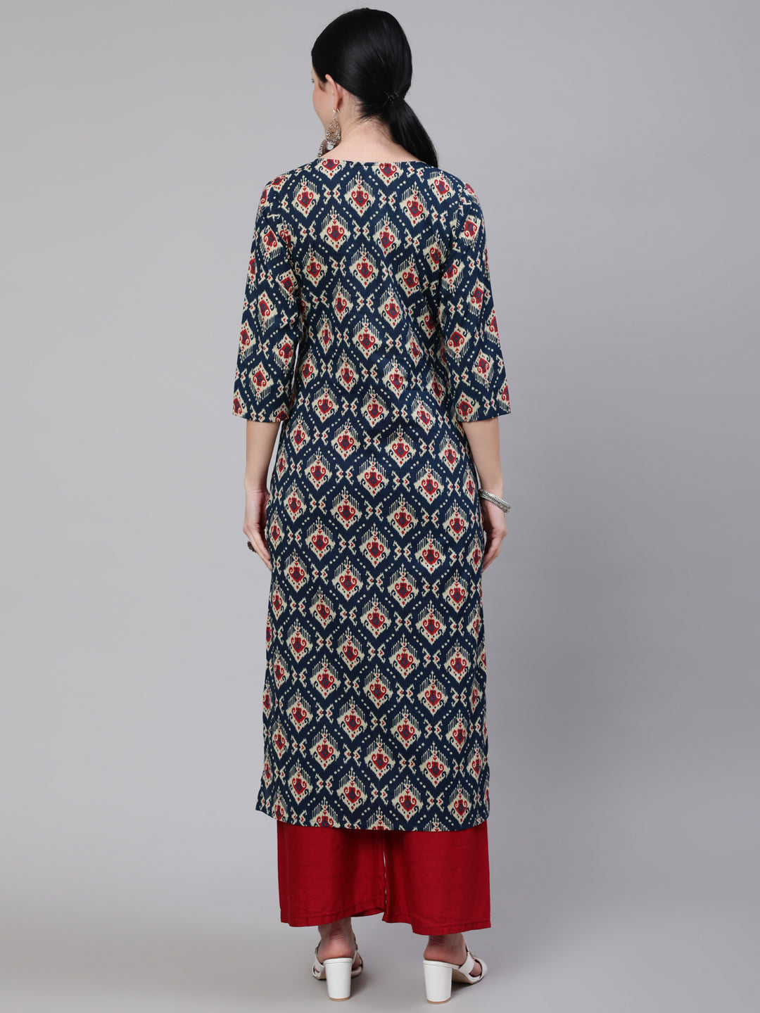 Blue Ethnic Printed Straight Kurta With Three Quarter Sleeves