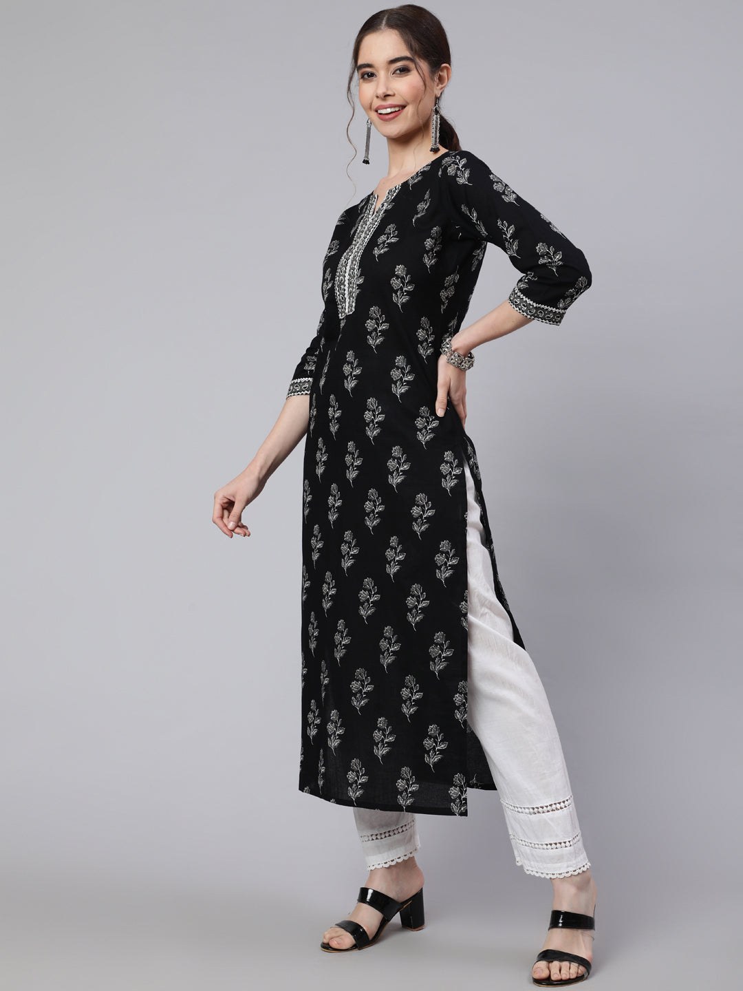 Black Printed Straight Kurta With Three Quarter Sleeves