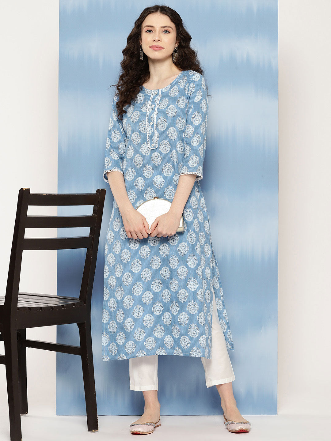 Blue Ethnic Printed Straight Kurta With Three Quarter Sleeves