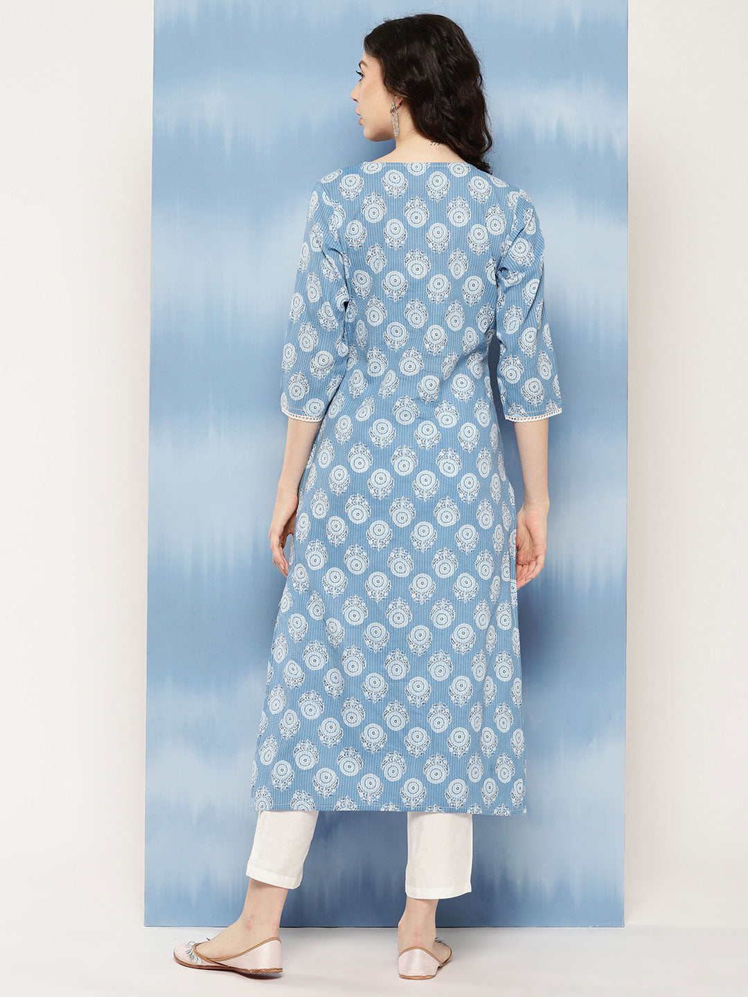 Blue Ethnic Printed Straight Kurta With Three Quarter Sleeves
