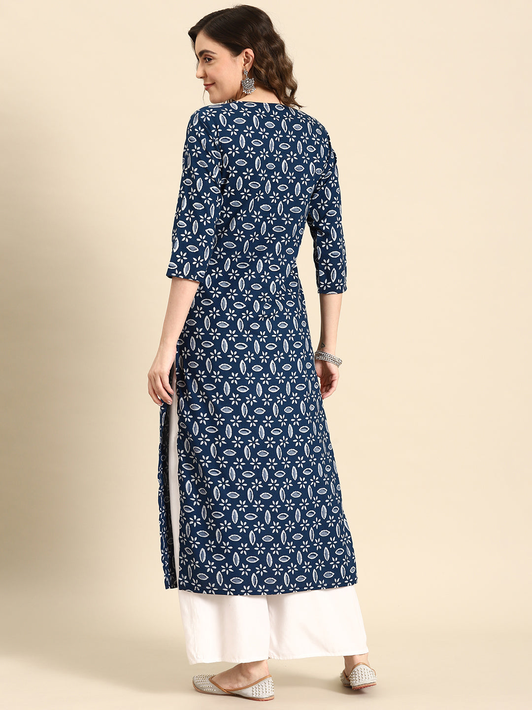 Women Blue Ethnic Printed Straight Kurta with Three Quarter Sleeves