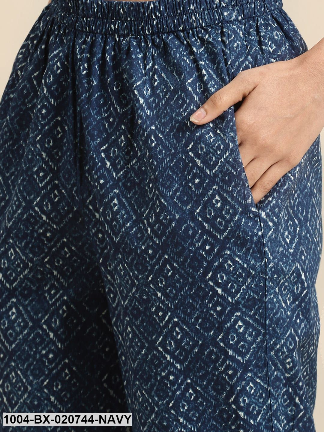 Navy Blue & Off-White Pure Cotton Printed Night Suit