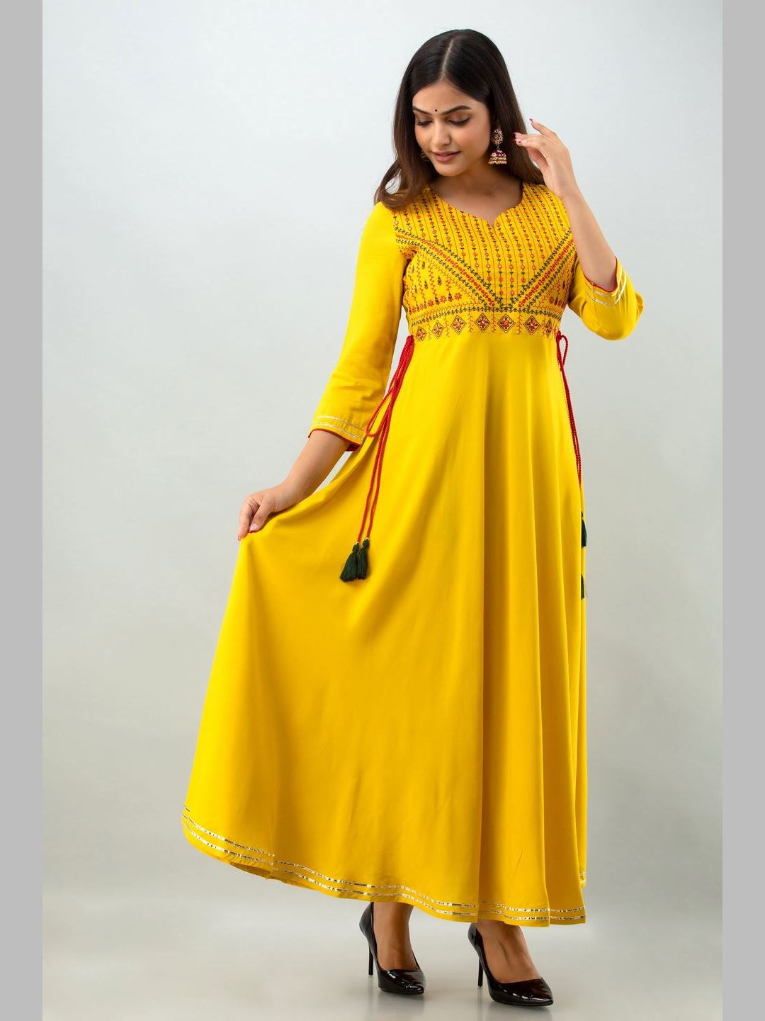 Rayon Embroidered 3/4 Sleeve Straight Round Neck Calf Length Kurta