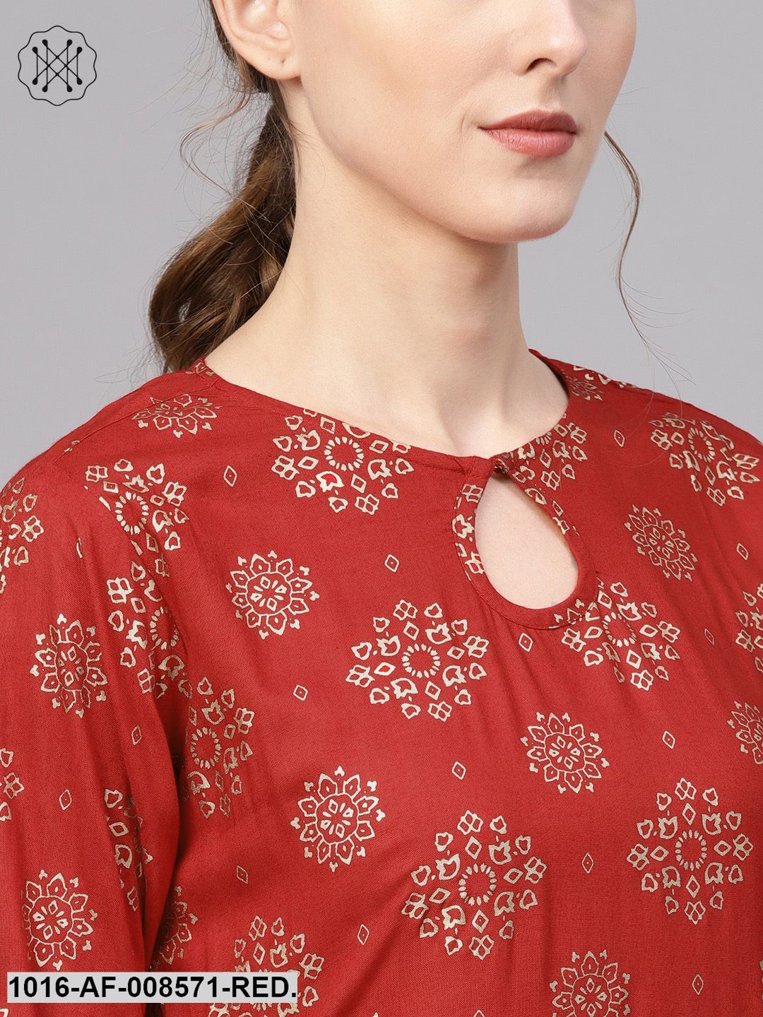 Maroon Gold Printed Kurta With Gold Pants & Blue Banarsi Dupatta