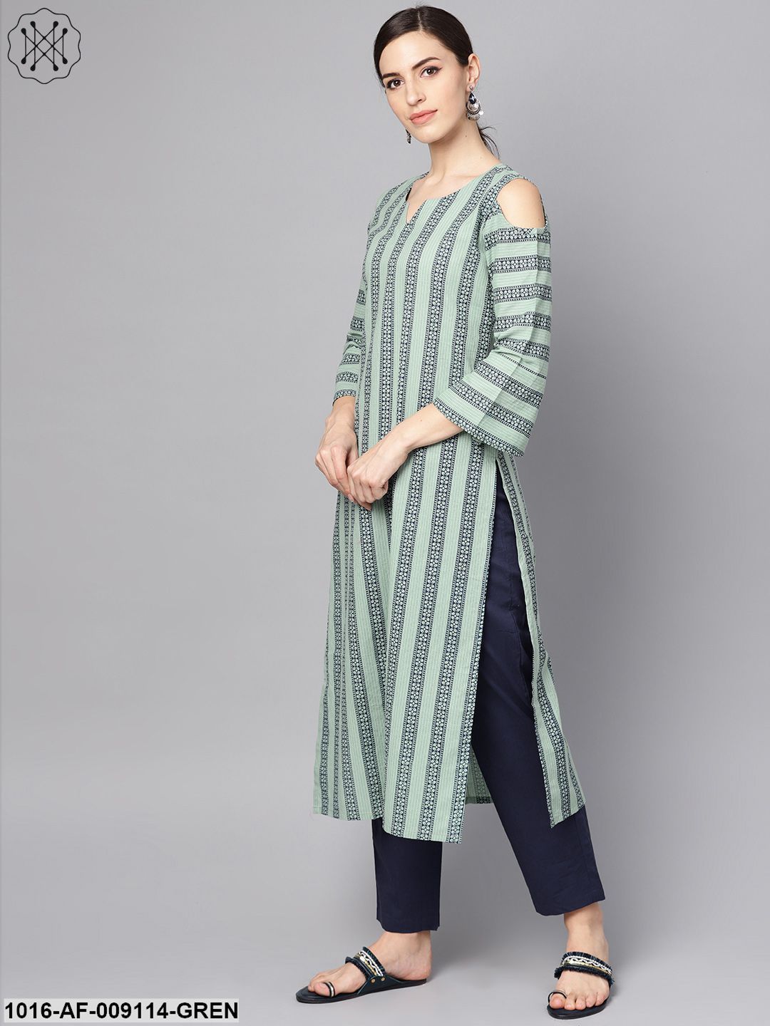 Pastel Green Printed Kurta Set With Solid Navy Blue Pants