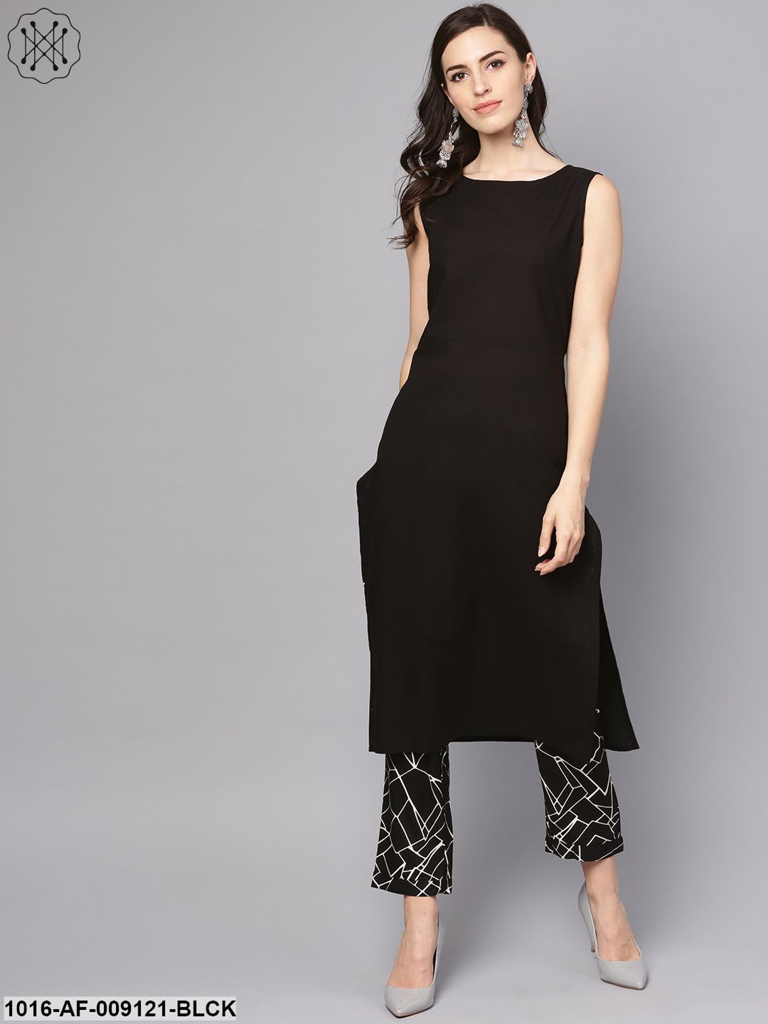 Solid Black Sleeveless Kurta Set With Printed Pants