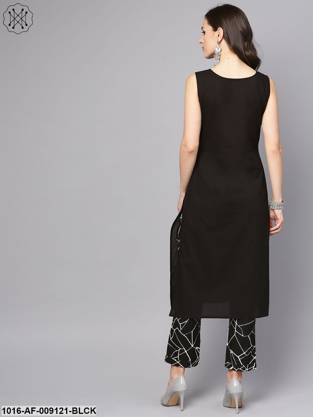Solid Black Sleeveless Kurta Set With Printed Pants