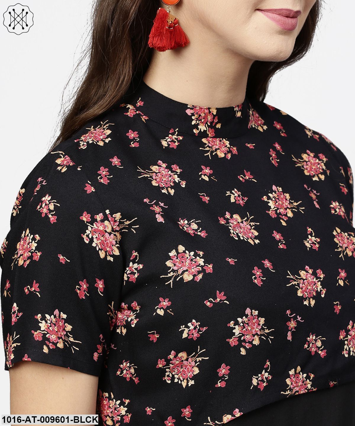 Black Sleeveless Cotton Kurta With Printed Half Sleeve Jacket