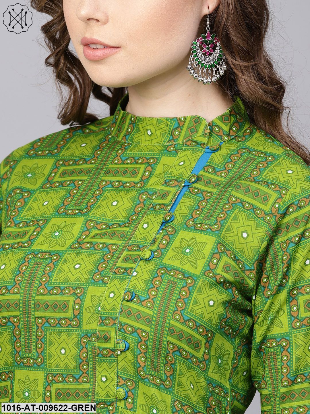 Green Geometric Printed With Closed Collar And Side Placket