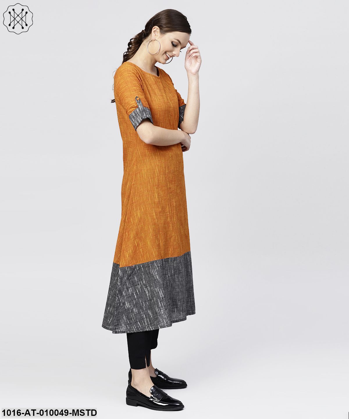 Multi Colored Kurta With Round Neck And 3/4 Sleeves