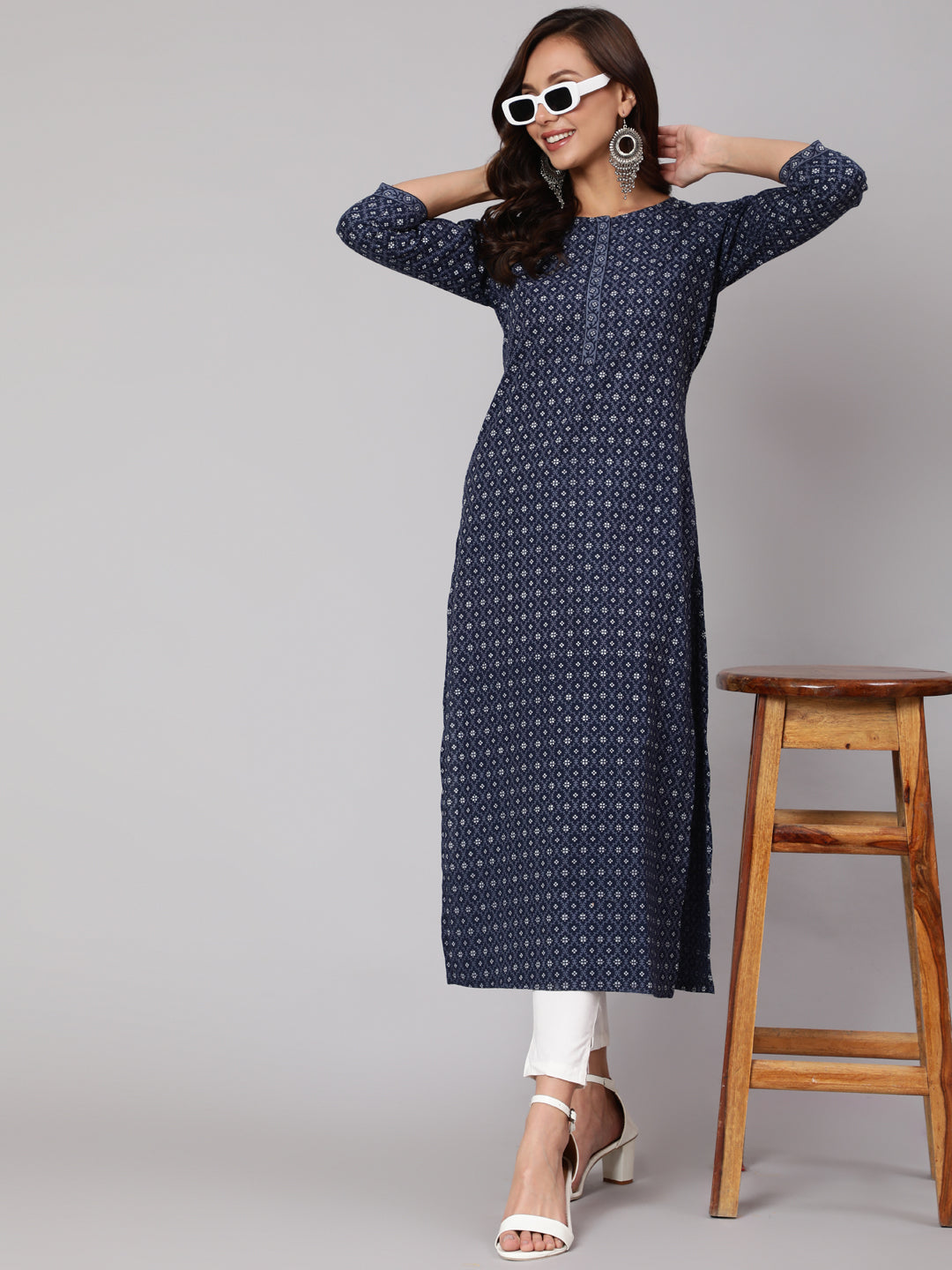 Blue Printed Straight kurta With Three Quarter Sleeves