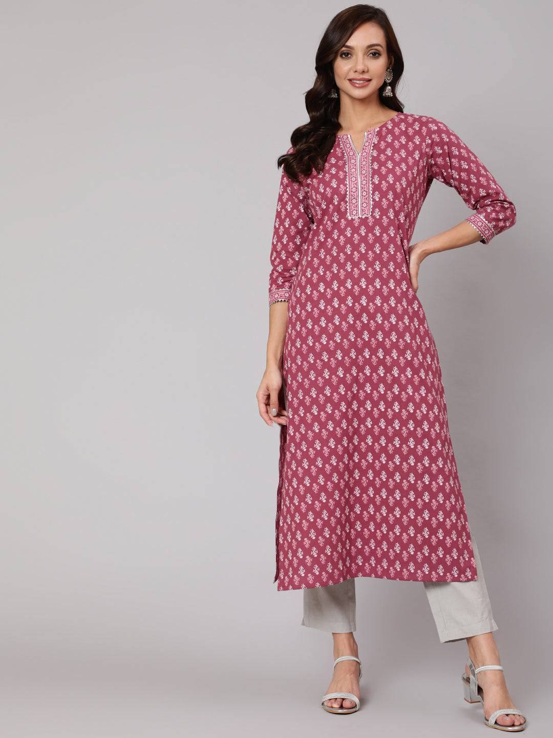 Purple Printed Straight kurta With Three Quarter Sleeves