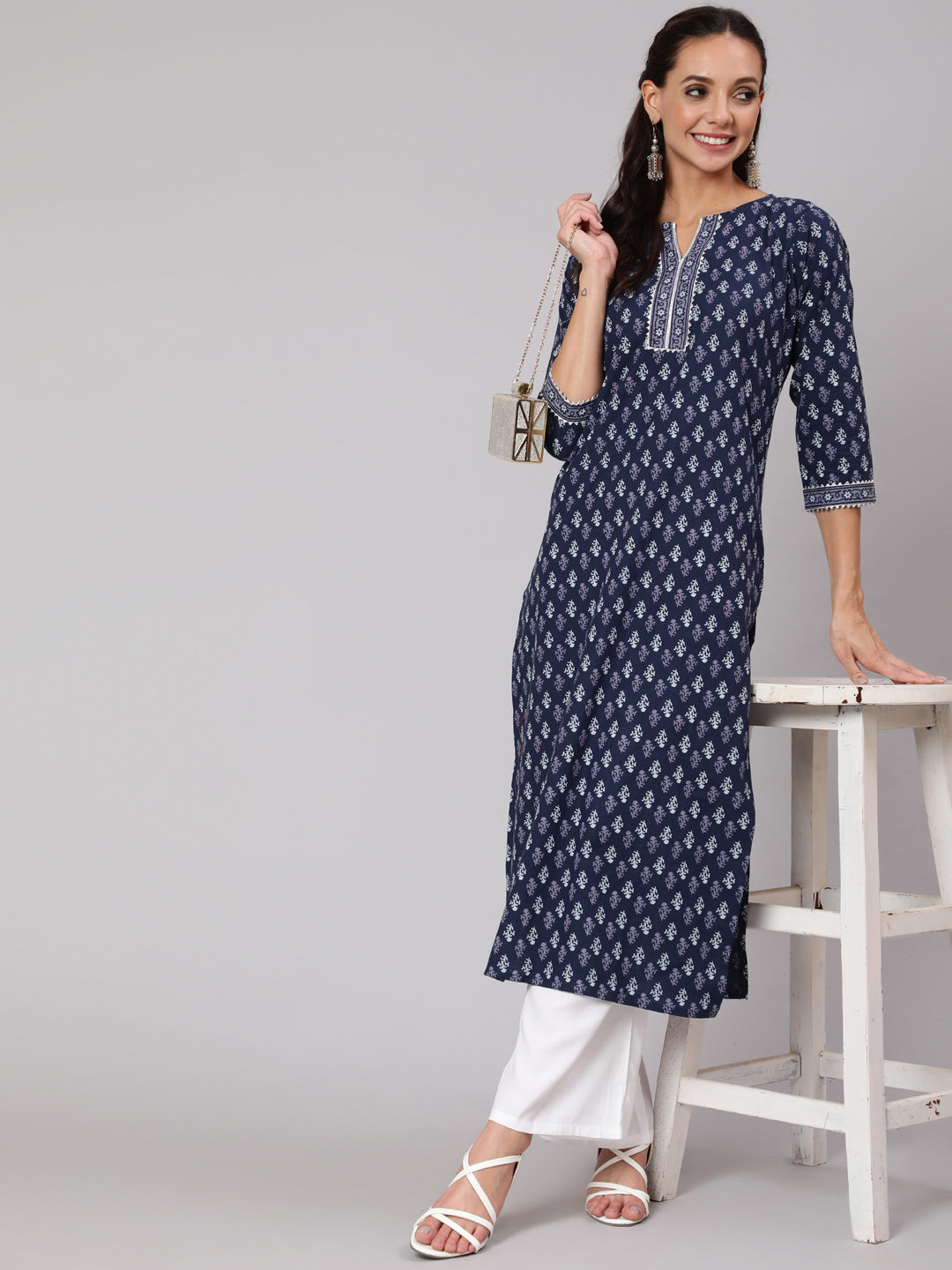 Blue Printed Straight kurta With Three Quarter Sleeves