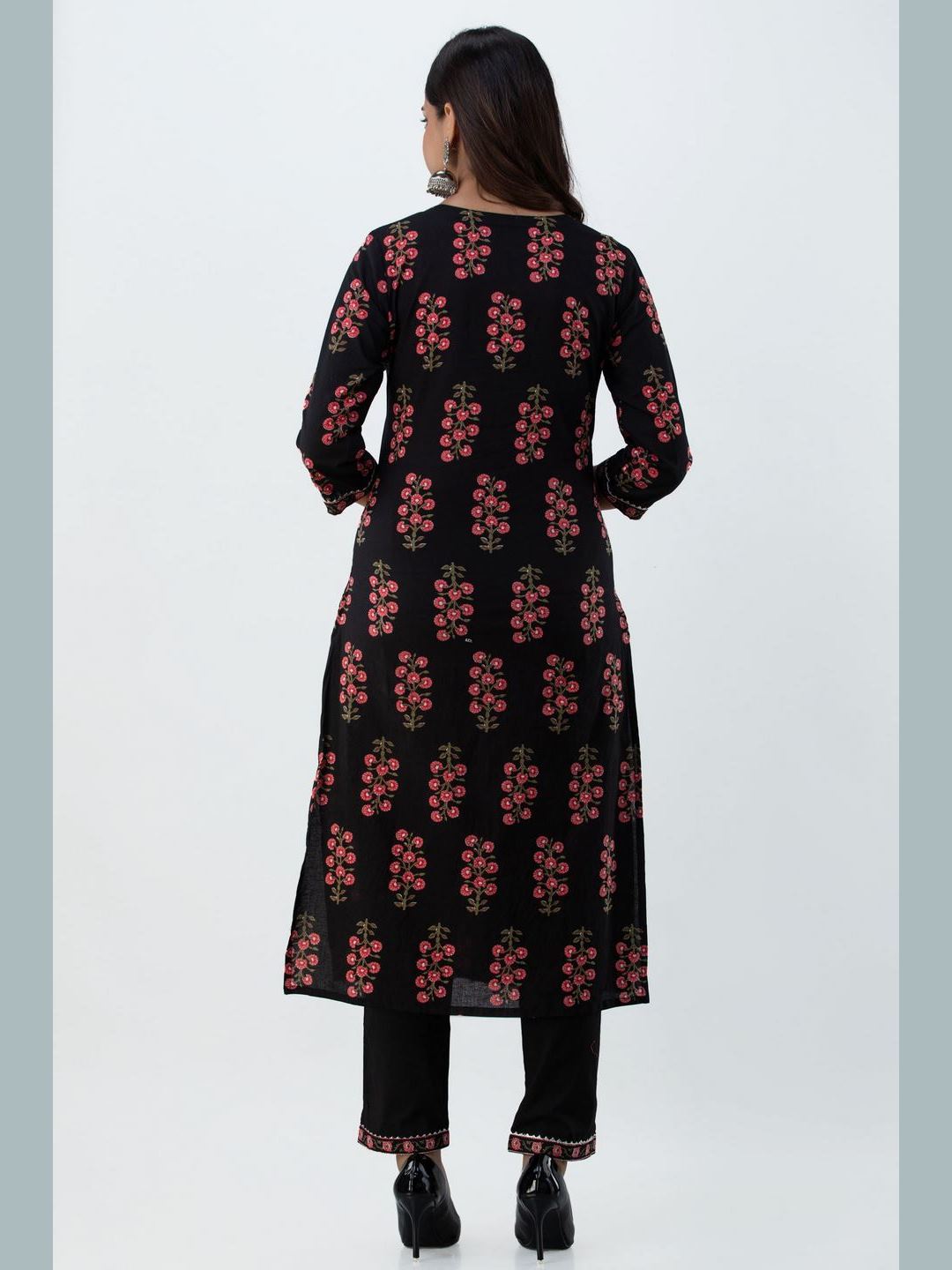 Printed Cotton Round Neck 3/4 Sleeve Straight Calf Length Kurta Set