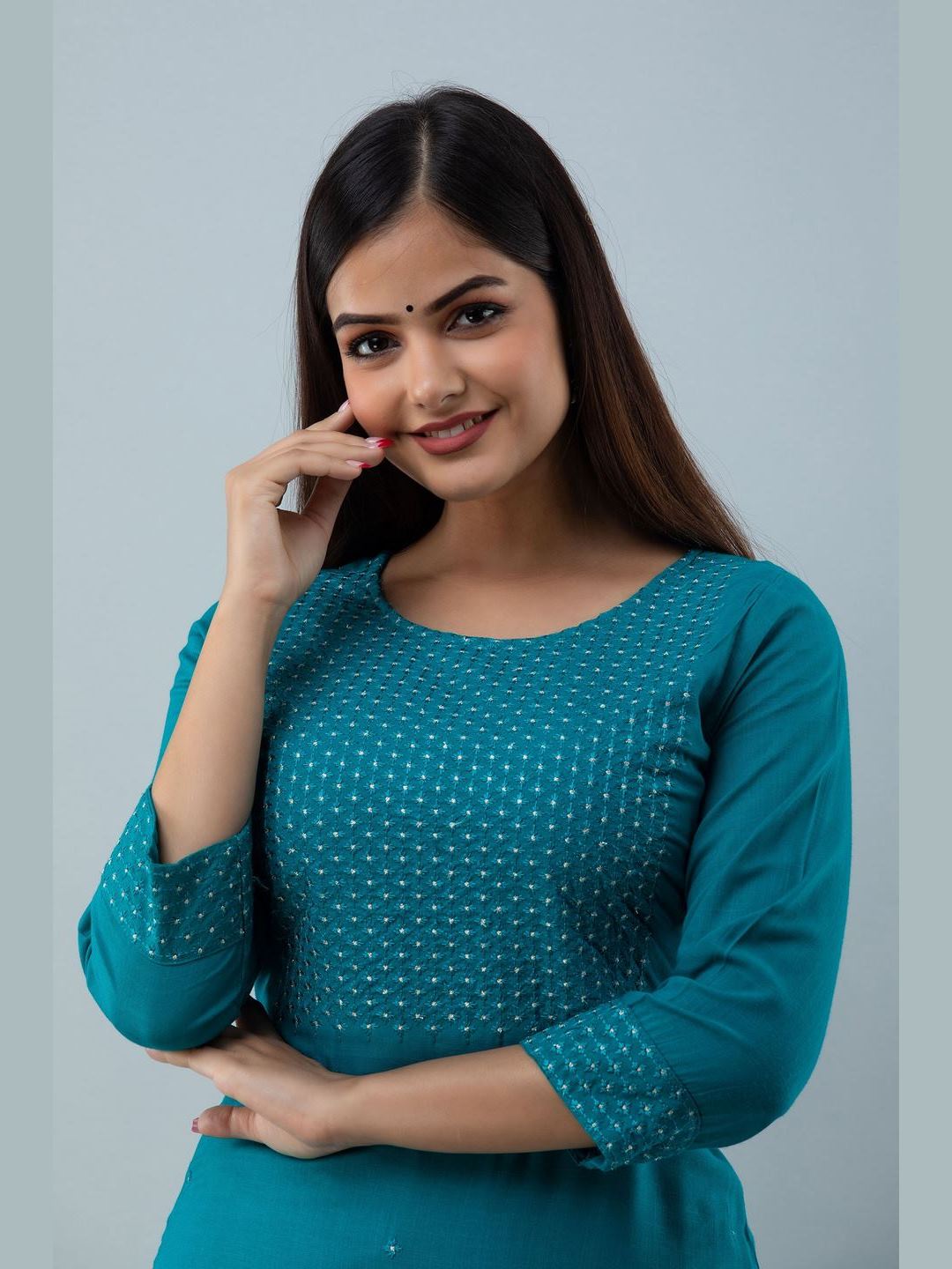 Embroidered Rayon Round Neck 3/4 Sleeve Straight Calf Kurta