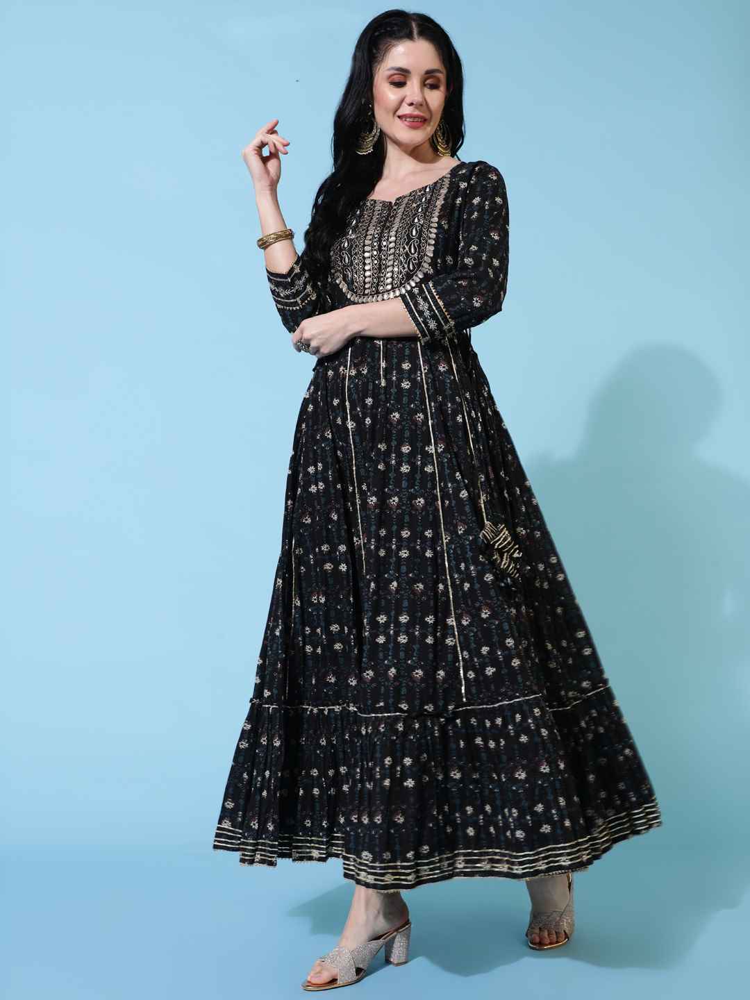 Cotton Printed Embroidered Round Neck 3/4 Sleeves Kurta