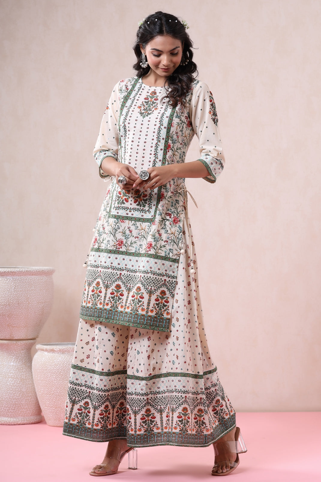 Women`s Ivory Cambric Printed Straight Kurta Sets