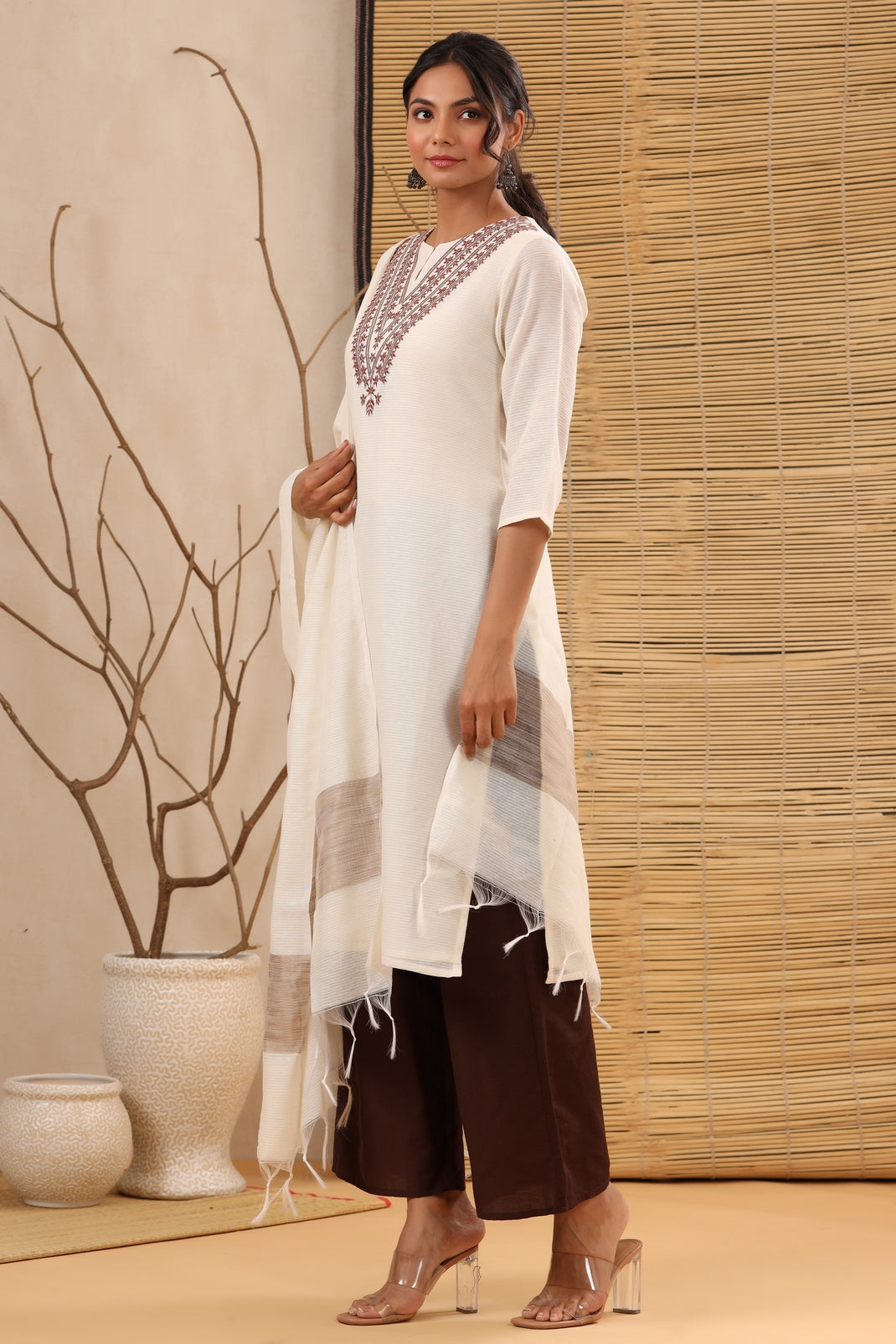 Women`s Off White Kota Doria Embroidered Straight Kurta Sets