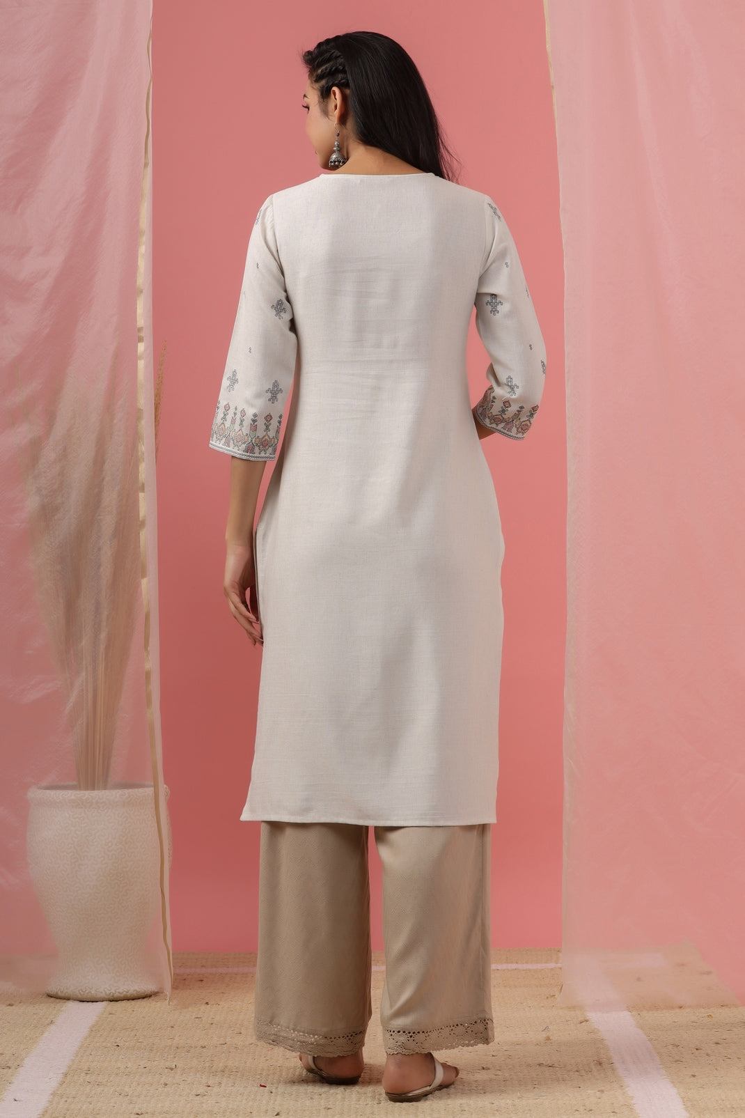 Women`s Offwhite Rayon Flex Printed Straight Kurta