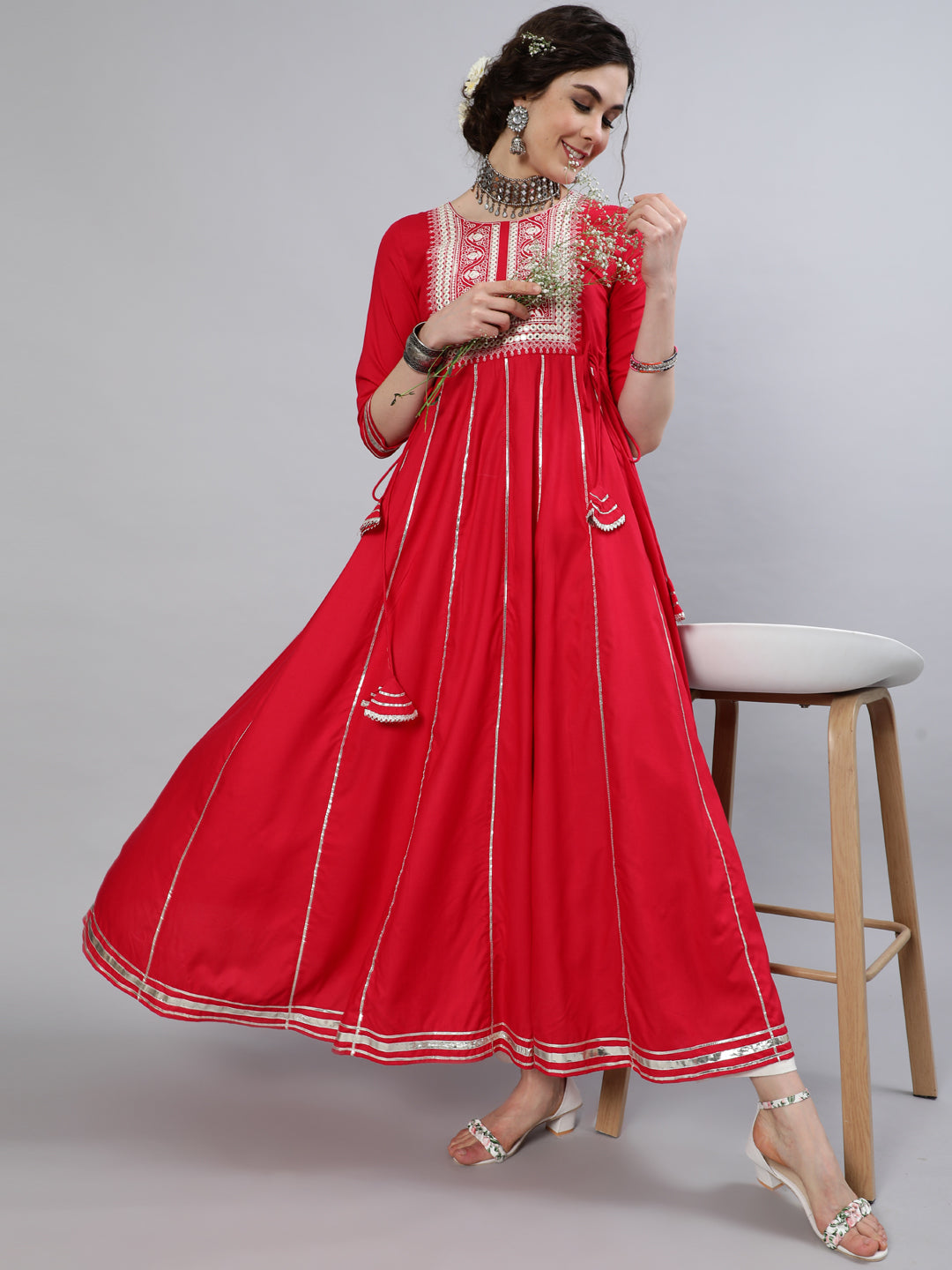 Women Rayon Slub Round Neck 3/4 Sleeve Embroidered Flared Kurta