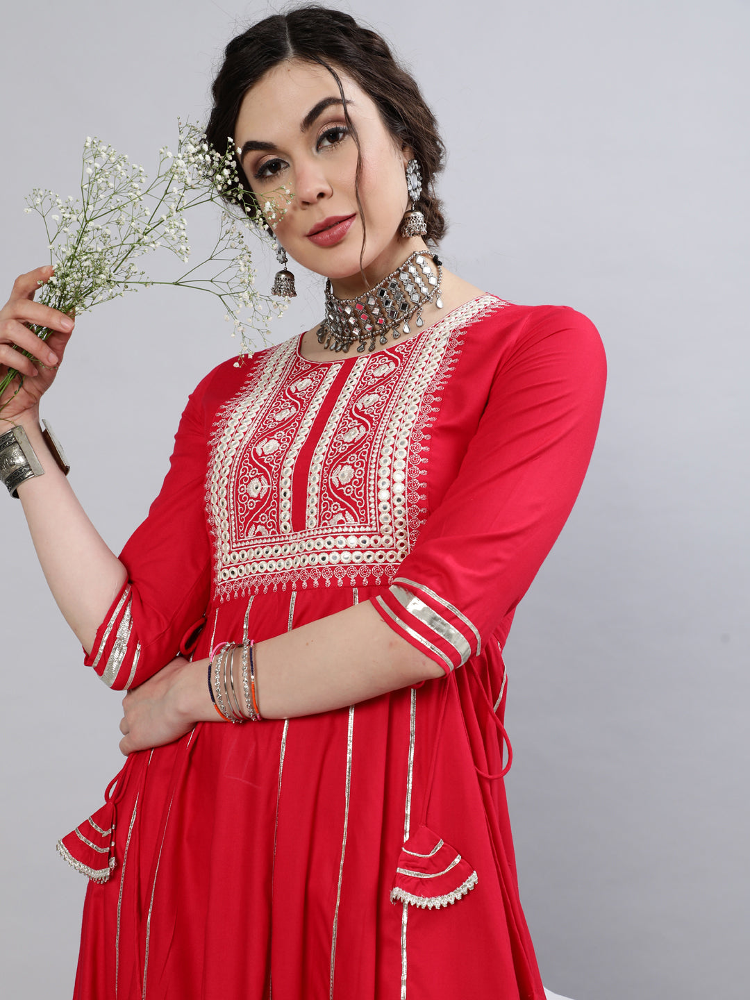Women Rayon Slub Round Neck 3/4 Sleeve Embroidered Flared Kurta