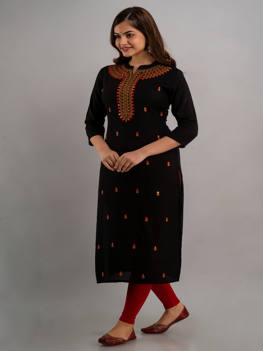 Embroidered Straight Mandarin/Chinese Neck 3/4 Sleeve Calf Length Viscose Rayon Kurta
