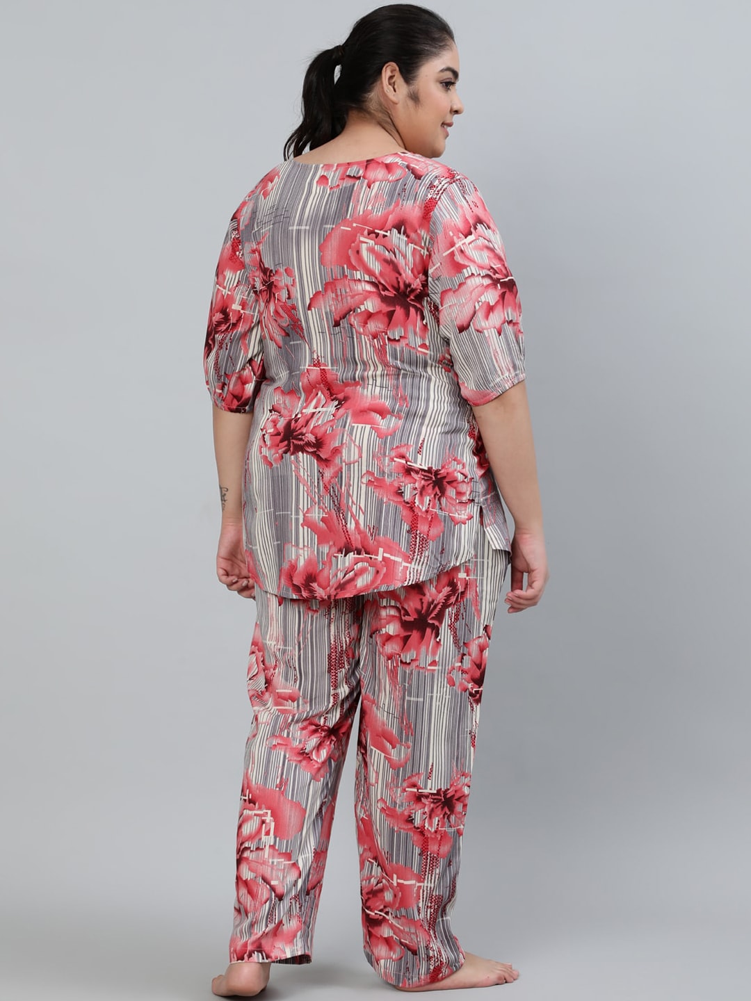 Plus Size Women Grey Printed Night Suit With Half Sleeves