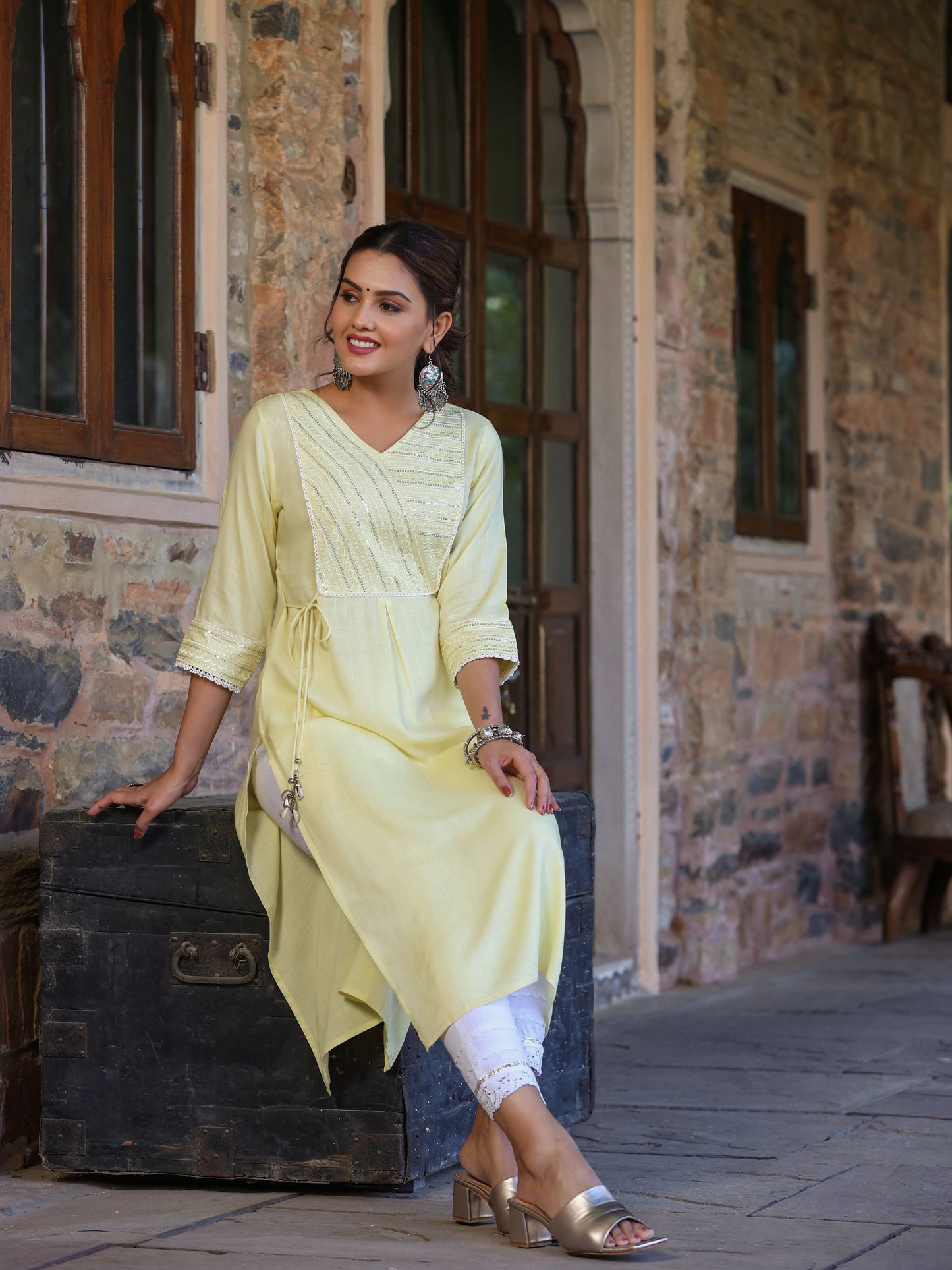 Lemon Rayon Slub Solid Embroidered Straight Kurta