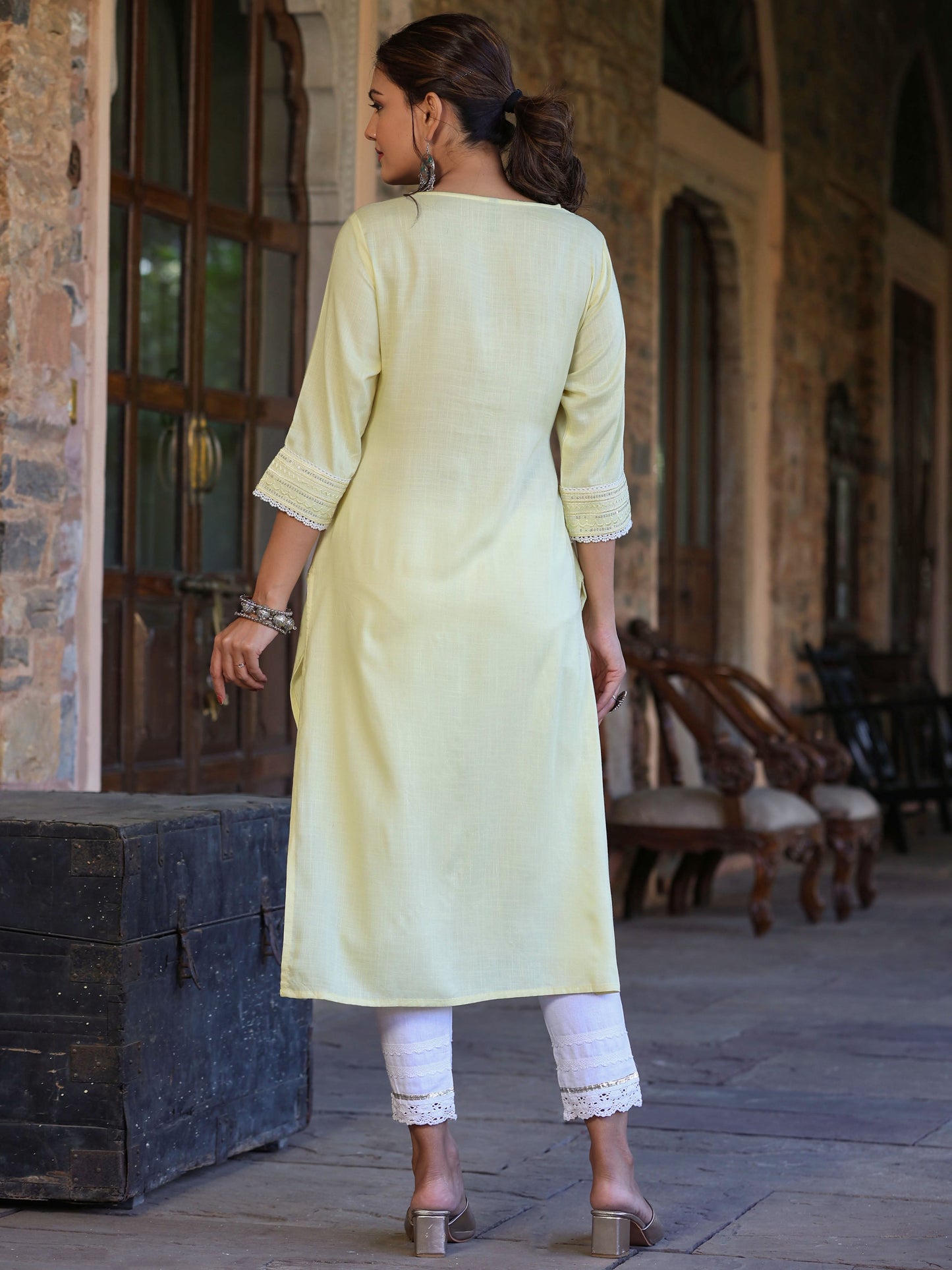 Lemon Rayon Slub Solid Embroidered Straight Kurta