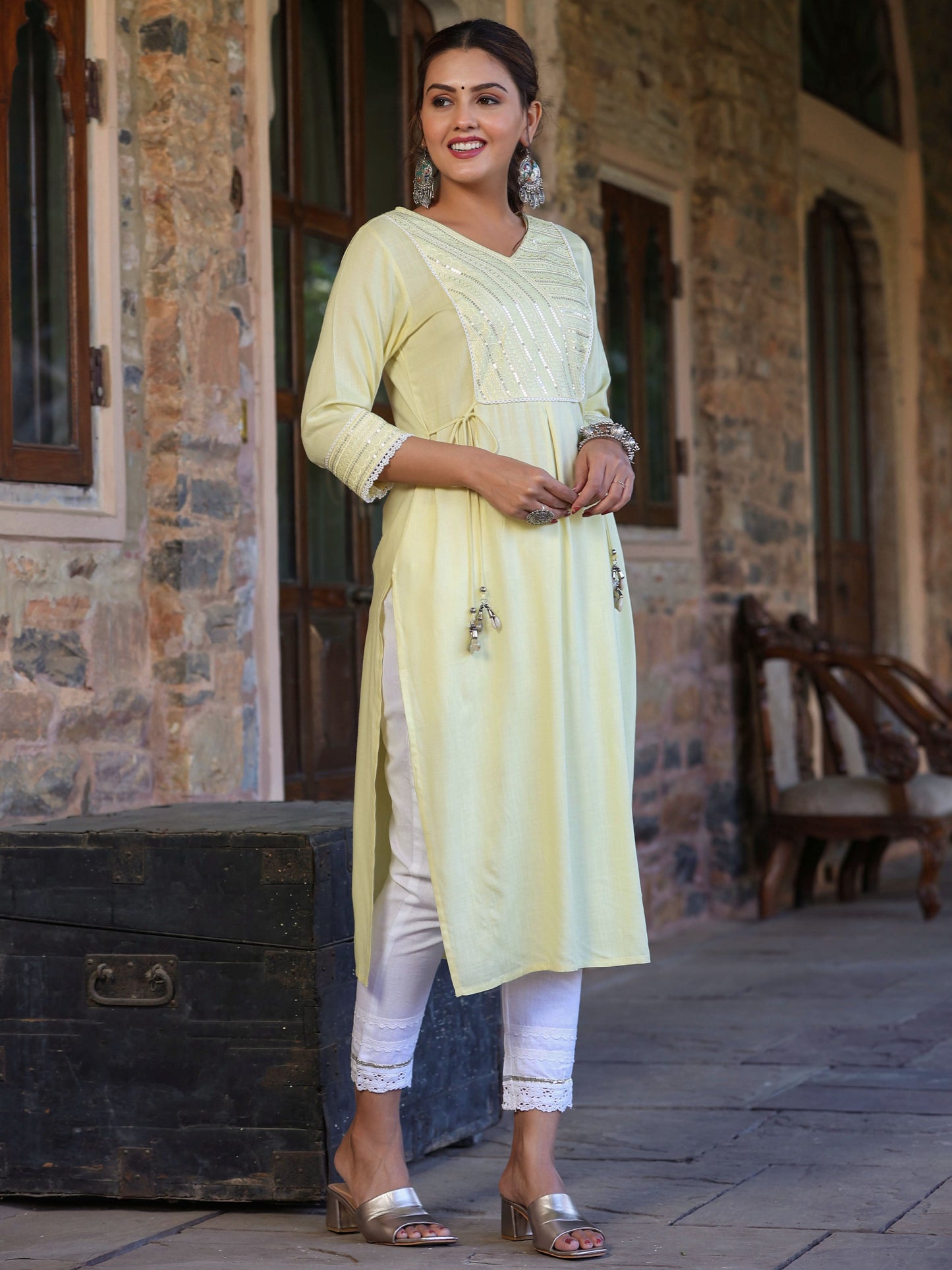 Lemon Rayon Slub Solid Embroidered Straight Kurta