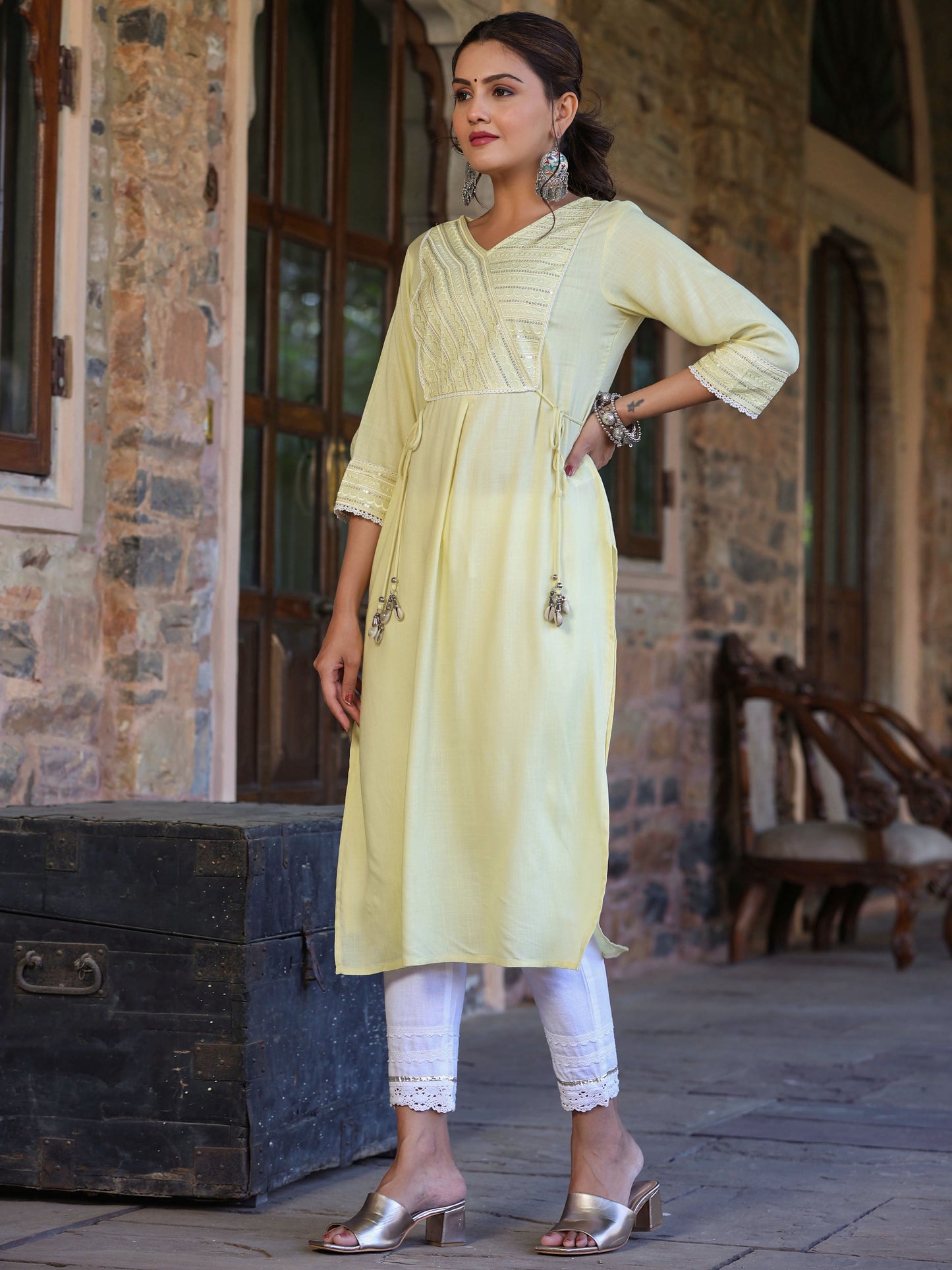 Lemon Rayon Slub Solid Embroidered Straight Kurta