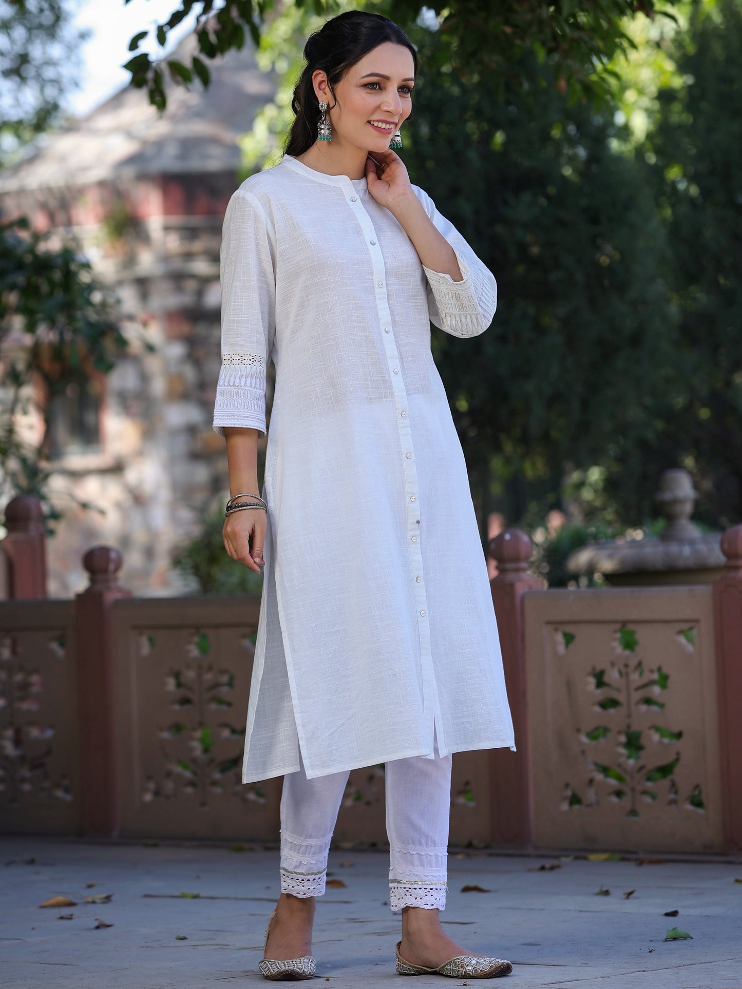 White Cotton Slub Embroidery Straight Kurta