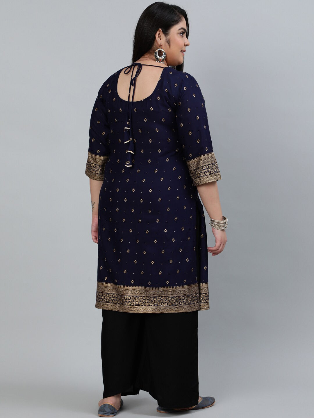 Plus Size Women Navy Blue & Gold Printed Staright Kurta With Three Quarter Sleeves