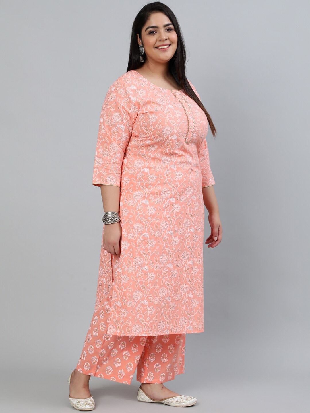 Plus Size Women Peach & Gold Printed Straight Kurta With Palazo & Dupatta