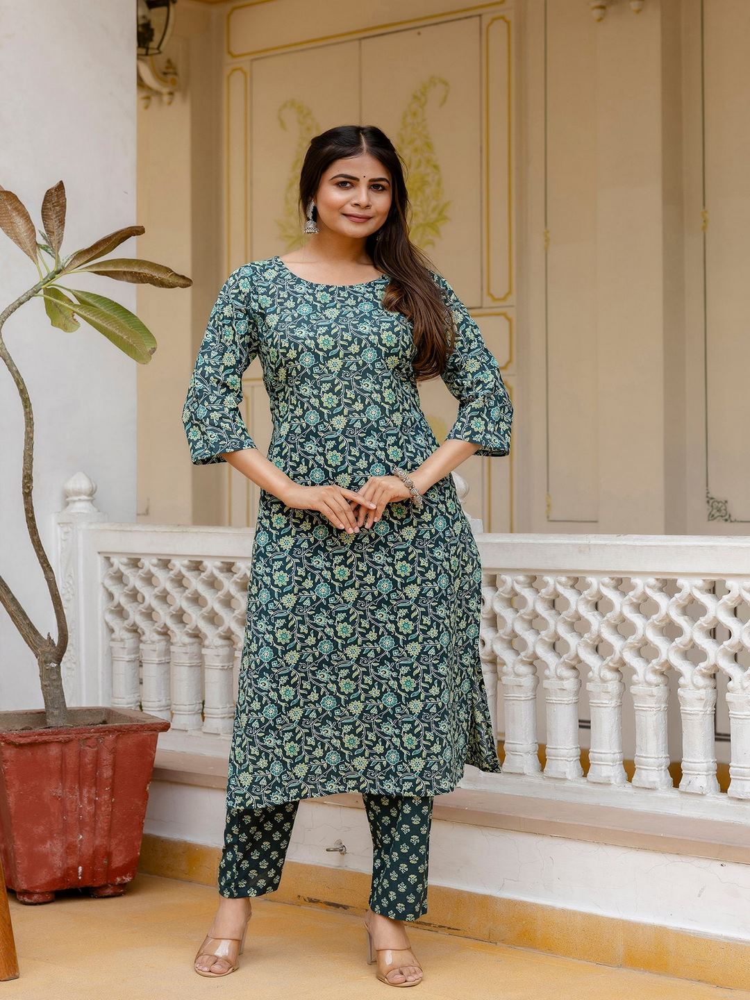 Green Printed Straight Kurta With Trouser