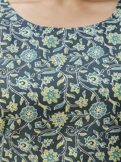 Green Printed Straight Kurta With Trouser