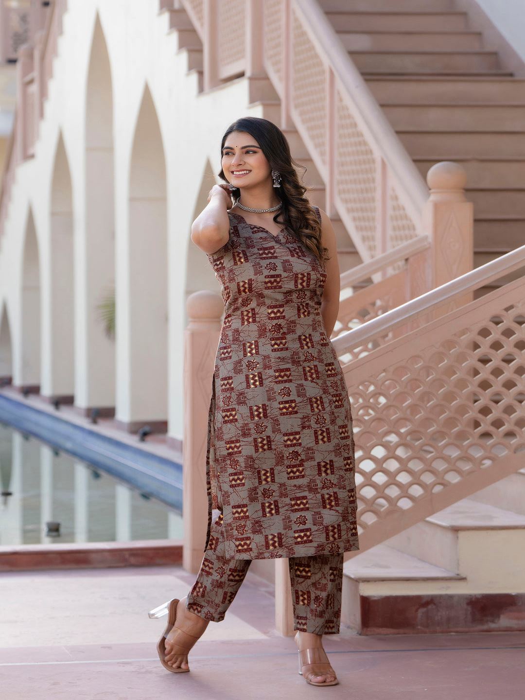 Grey Printed Straight Kurta With Trouser