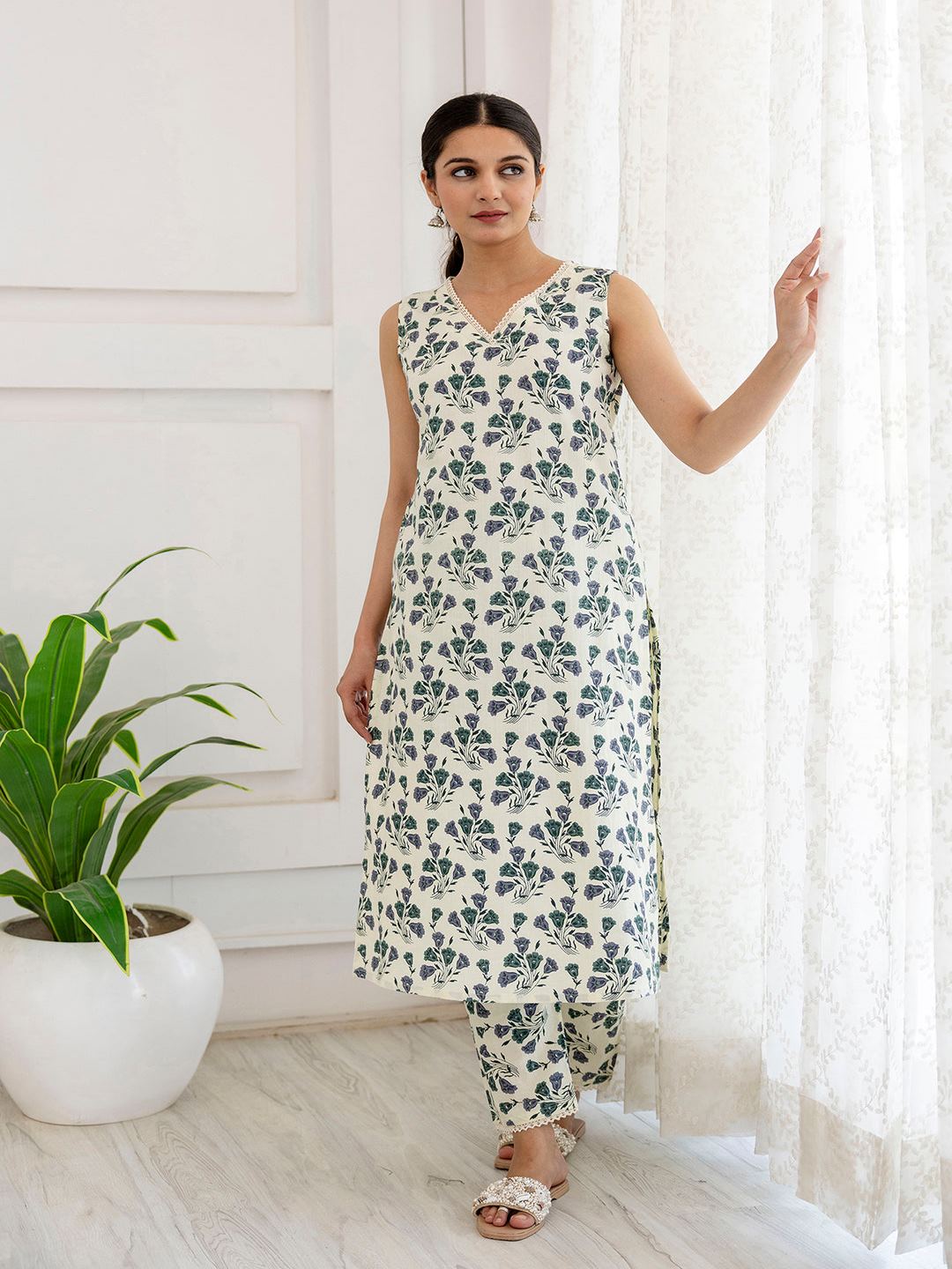 Off White Printed Straight Kurta With Trouser
