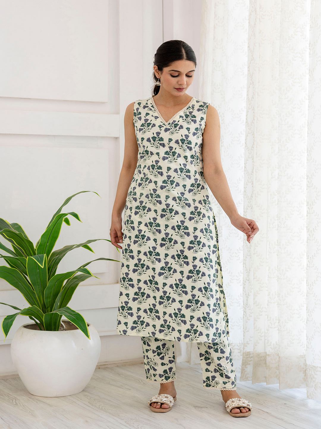 Off White Printed Straight Kurta With Trouser