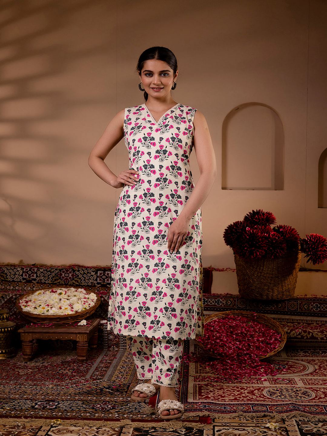 Off White Printed Straight Kurta With Trouser