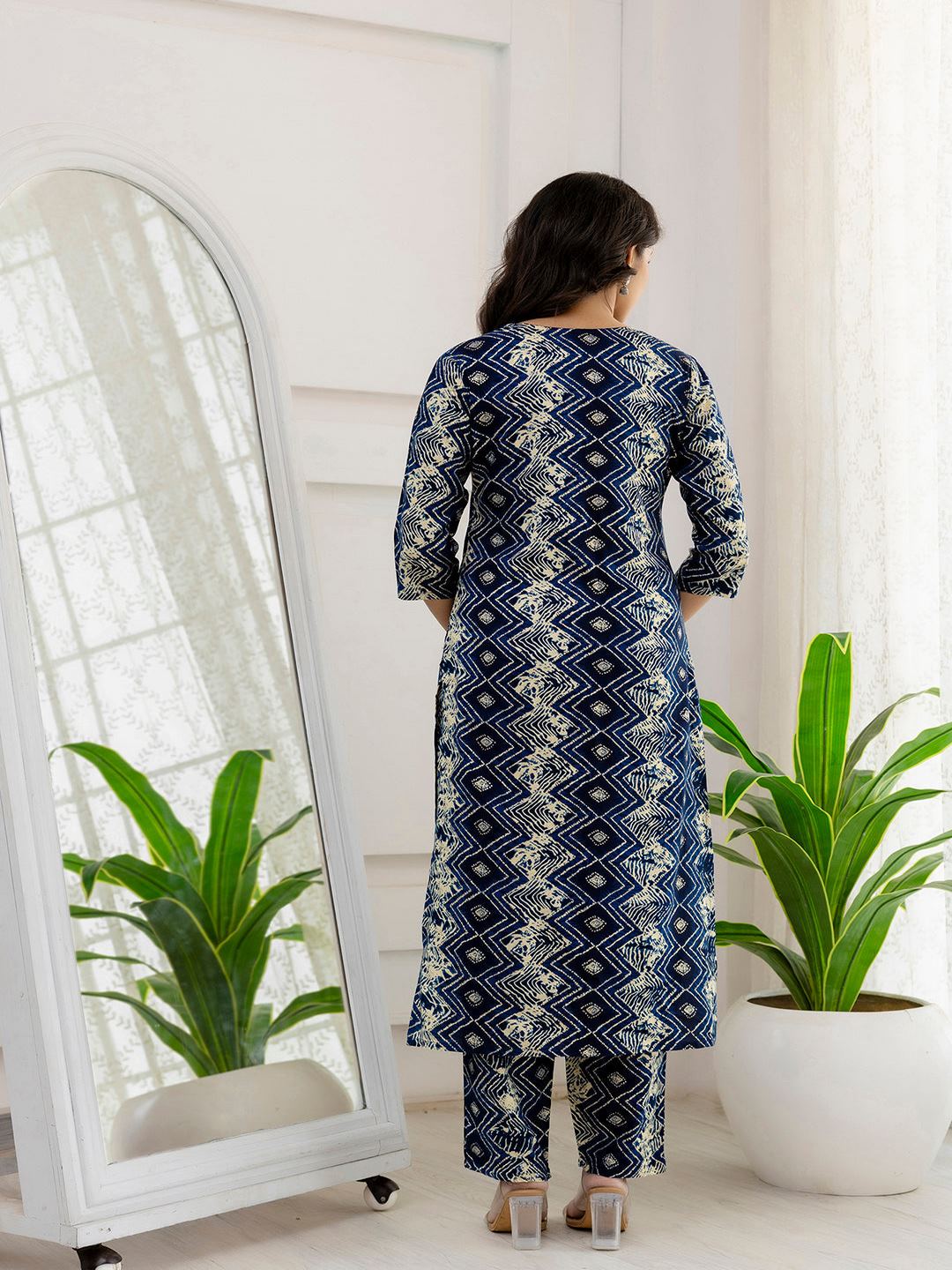 Blue Printed Straight Kurta And Trouser